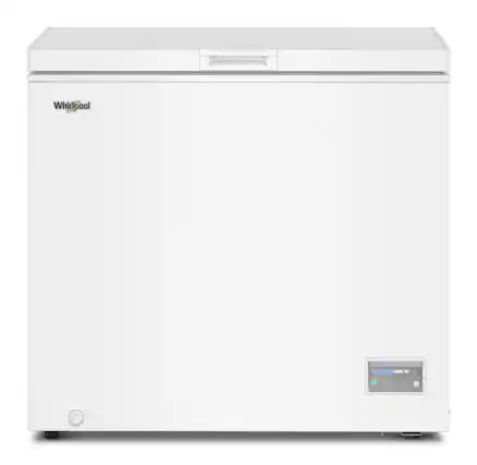Front. Whirlpool - Whirlpool 7 cu. ft. Chest Freezer with 1 Storage Basket - White.