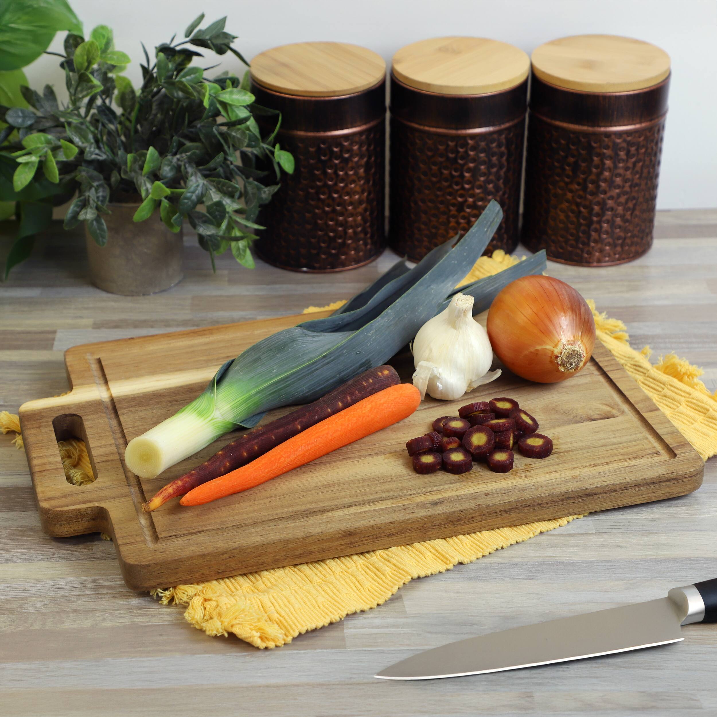 Alt View 5. MegaChef - MegaChef 16.5 x 11 Inch Acacia Wood Rectangle Serving Board with Handle - Brown.