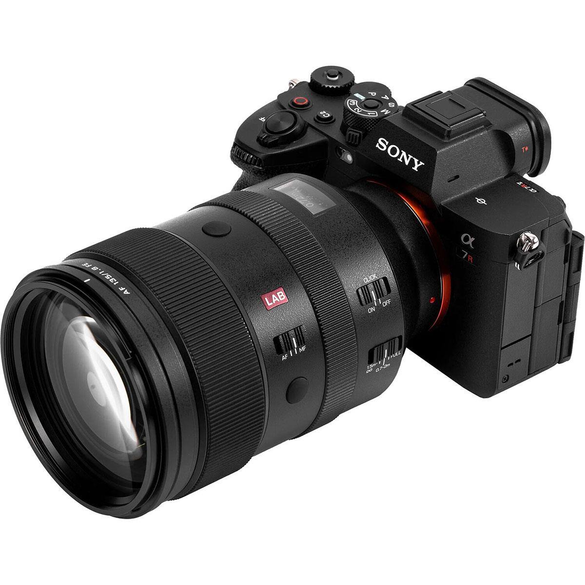 CF  
C2 0.72mg  
P A 31 S 2 M SONY  
T* XURIIIII  
FE 8' 135/1 AF  
LAB  
CLICK ON OFF  
7R  
AF11ME  
wal 150-1 8 07:00