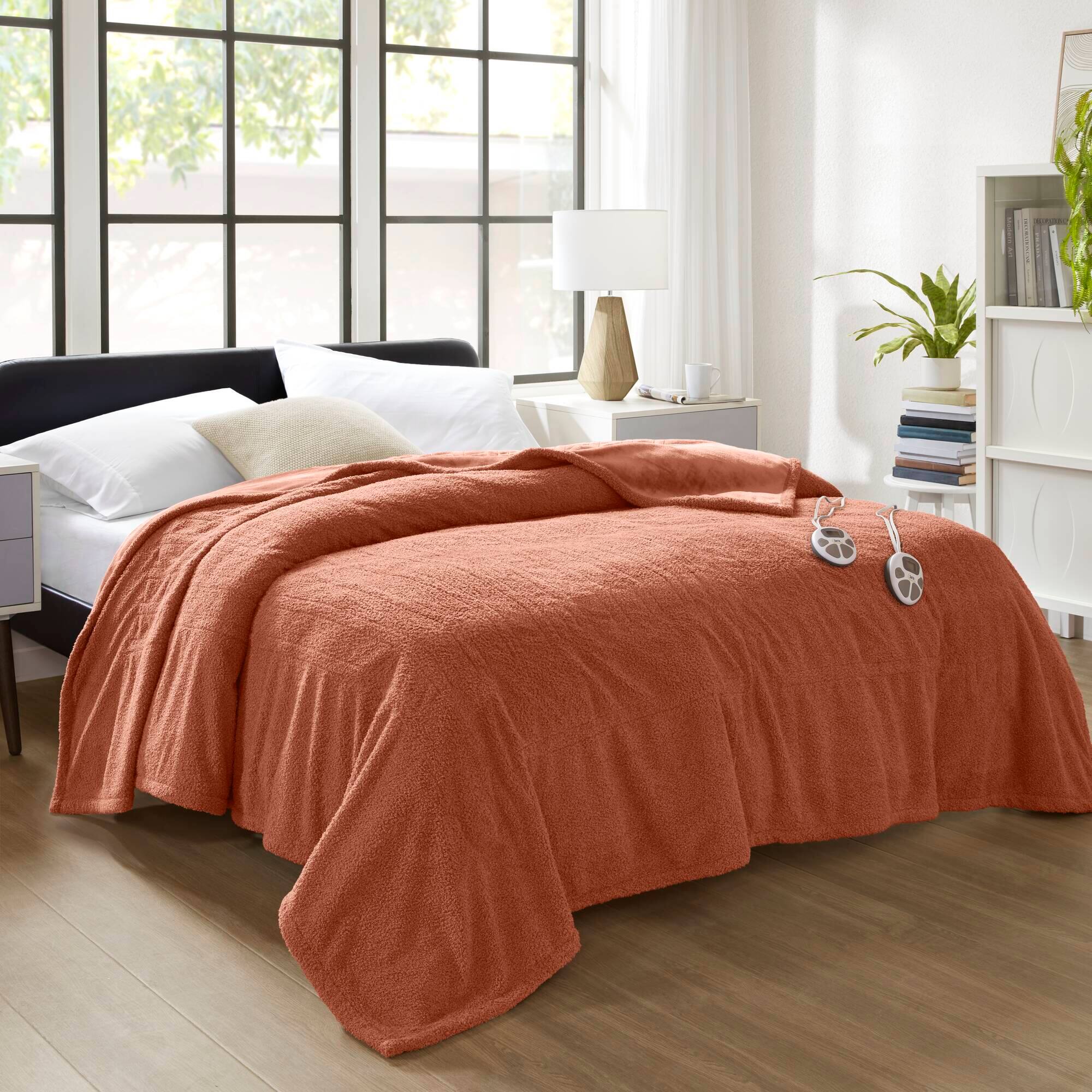 Alt View 2. Glintex - Queen Faux Feathersoft Heated Blanket，10 Heat Settings, Auto Shutoff Timer, Dual Zone Options，ETL Safety Certification - Rust.