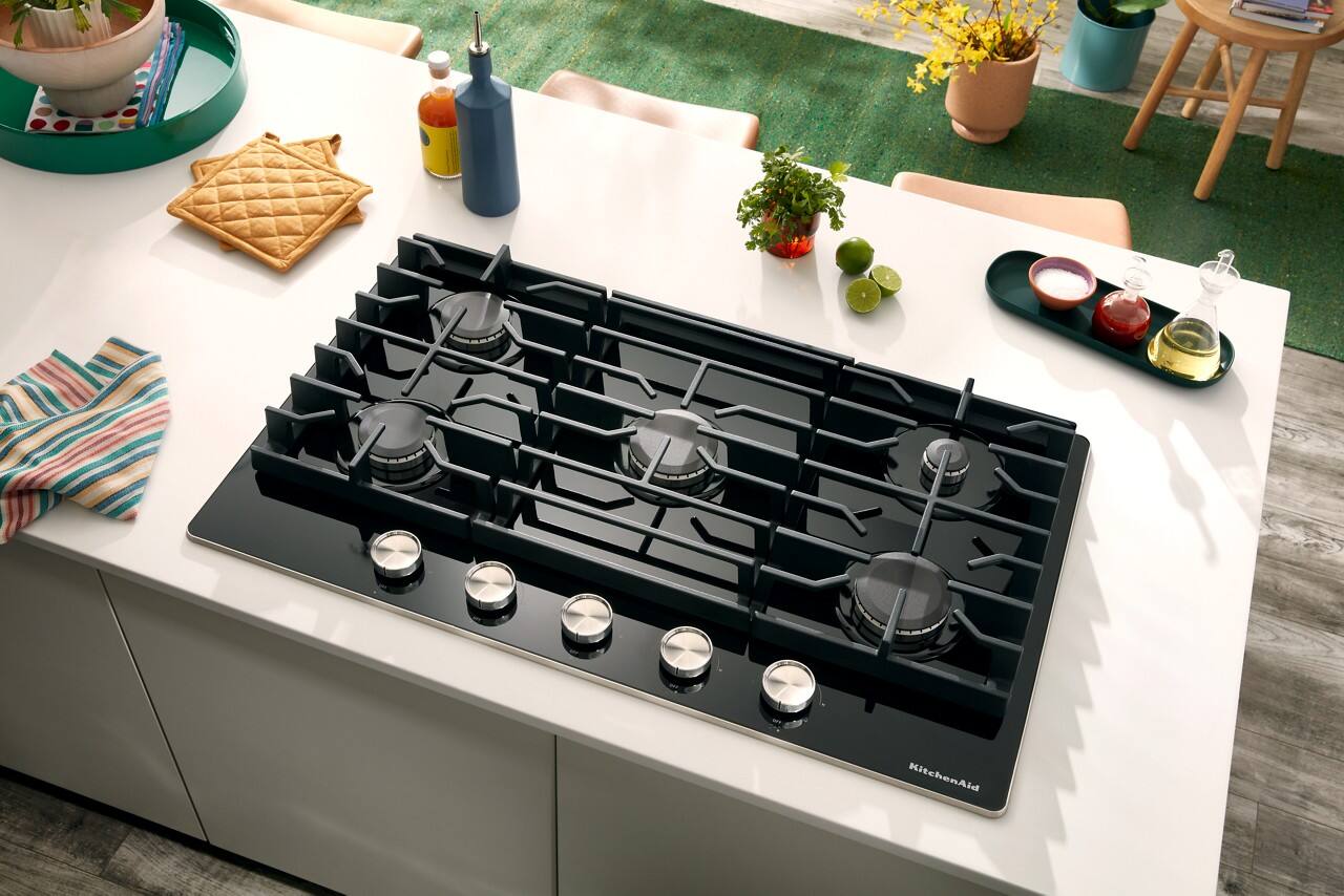 Alt View 15. KitchenAid - 30" Built-In Gas Cooktop with 18K BTU Burner - Black.