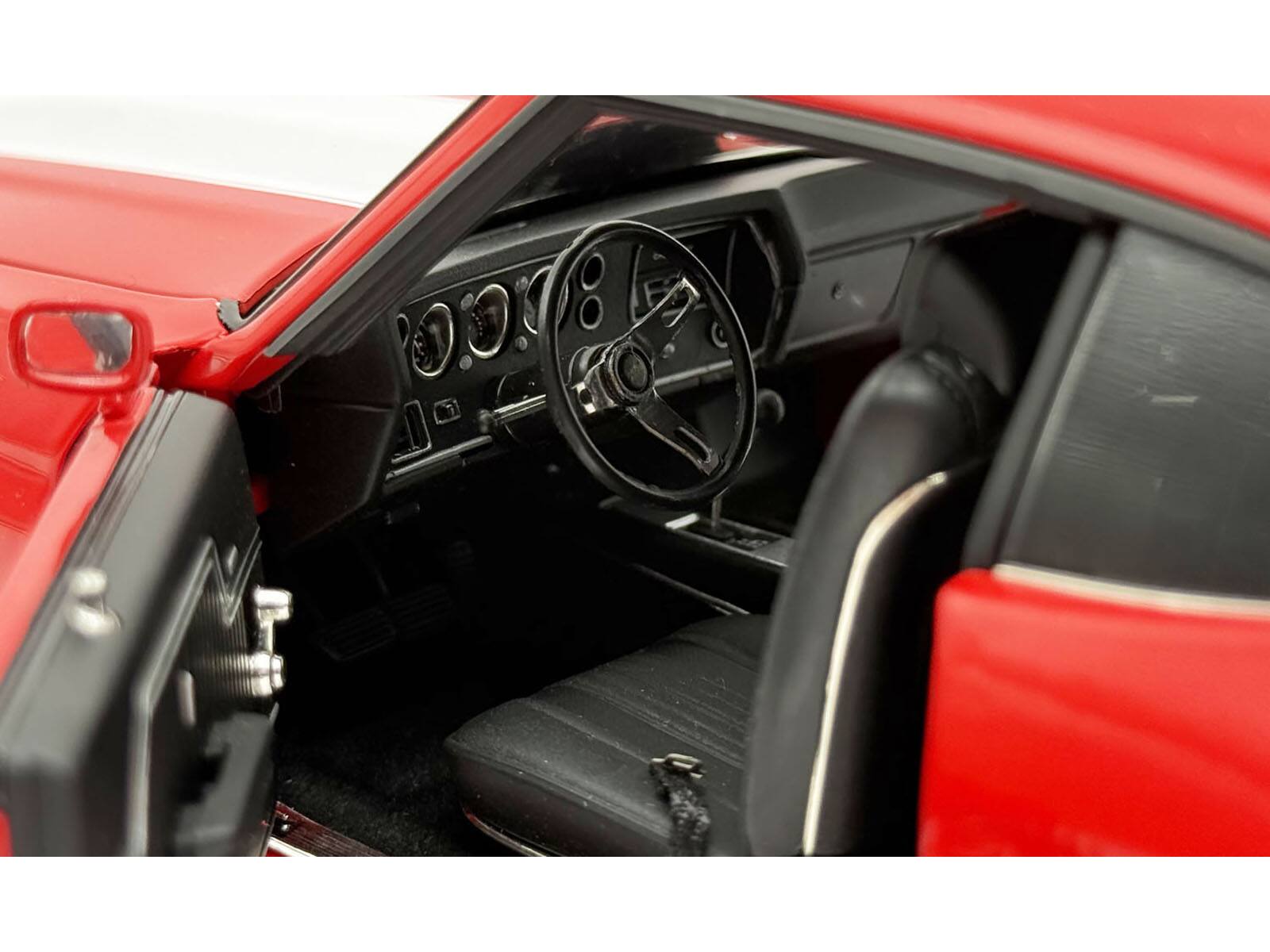 Back. ACME - 1970 Chevrolet Chevelle SS "Red Eye" Red with White Stripes Limited Edition to 354 pieces Worldwide 1/18 - Red with White Stripes.