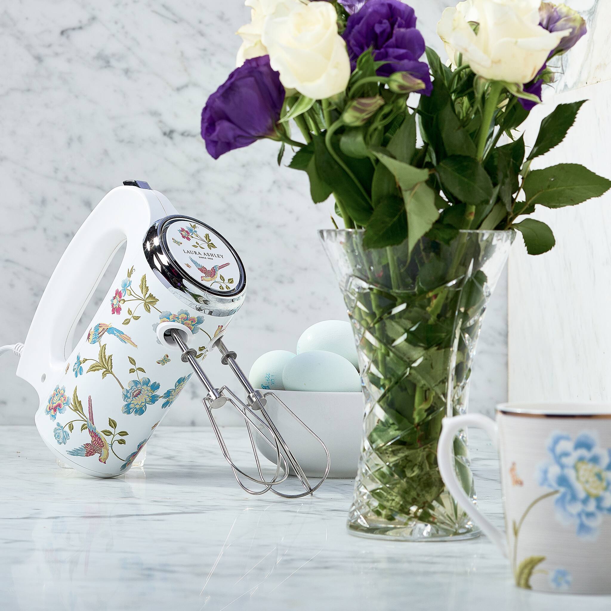 LAURA ASHLEY  
LONDON