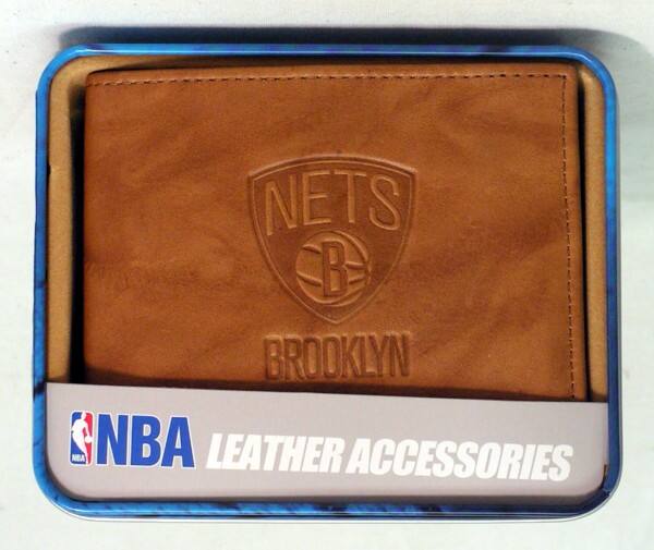 NETS  
BROOKLYN  

NBA  
LEATHER ACCESSORIES