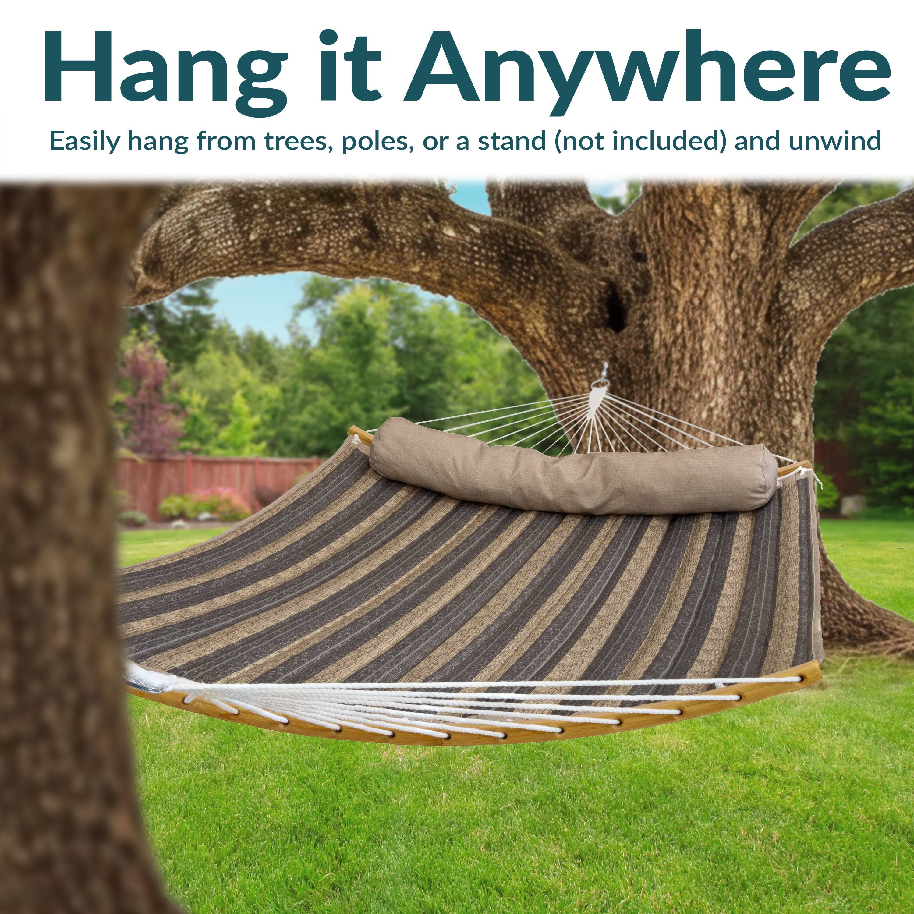 Hang it Anywhere  
Easily hang from trees, poles, or a stand (not included) and unwind