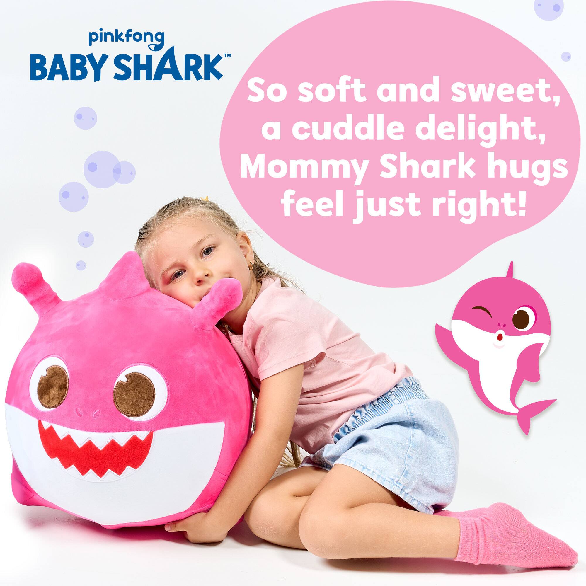 pinkfong™ BABY SHARK  
So soft and sweet, a cuddle delight, Mommy Shark hugs feel just right!