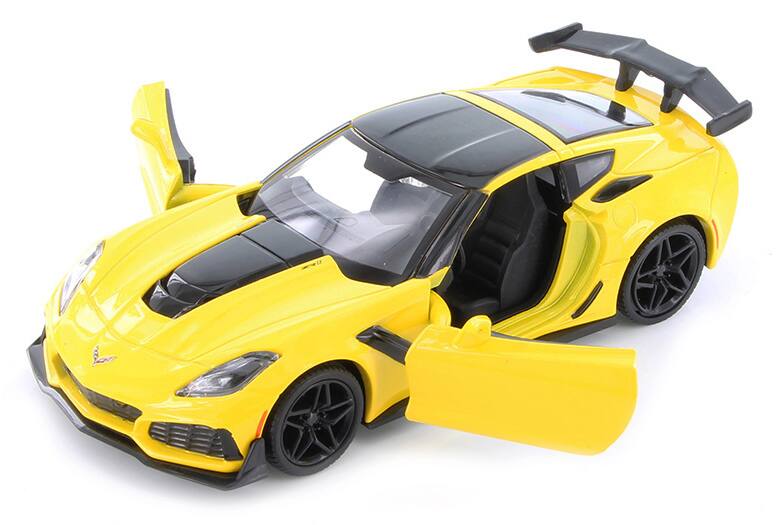 Alt View 1. Motormax - 2019 Chevrolet Corvette ZR1 Yellow with Black Accents 1/24 Diecast Model Car by Motormax.
