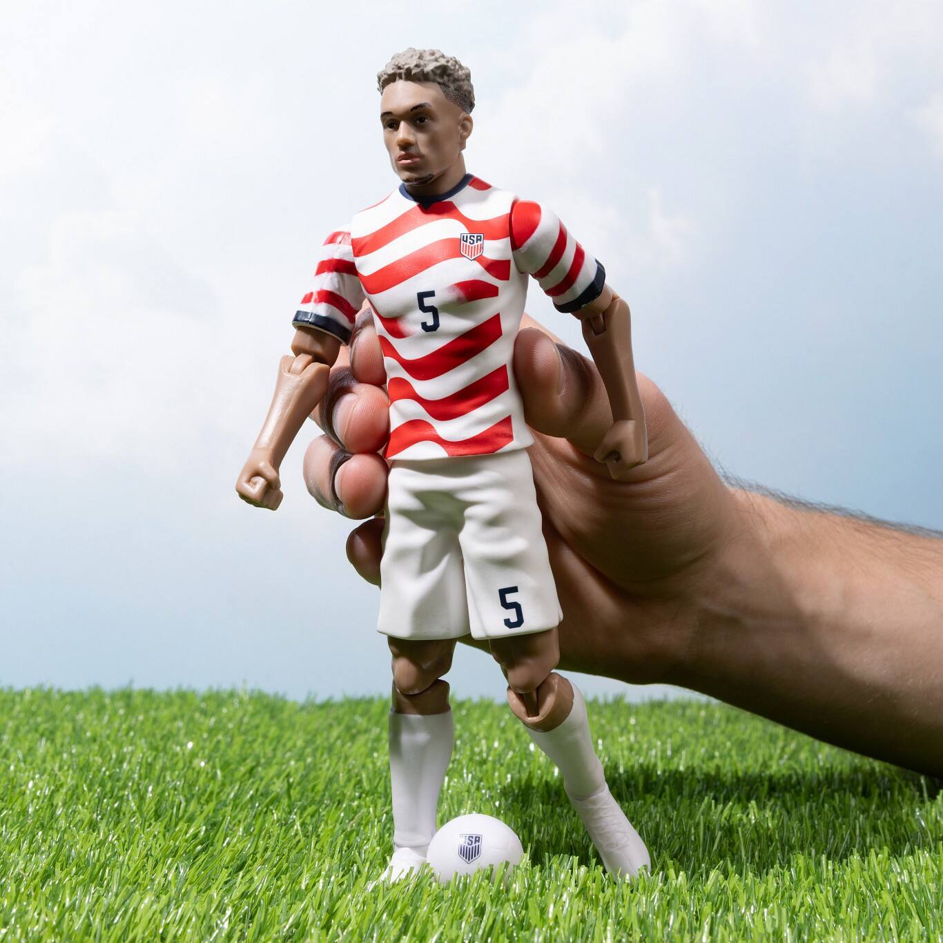 Alt View 1. Banbo Toys - Banbo Toys SOCKERS 2026 USMNT Antonee Robinson (Home Jersey) 8" Collectible Soccer Action Figure.