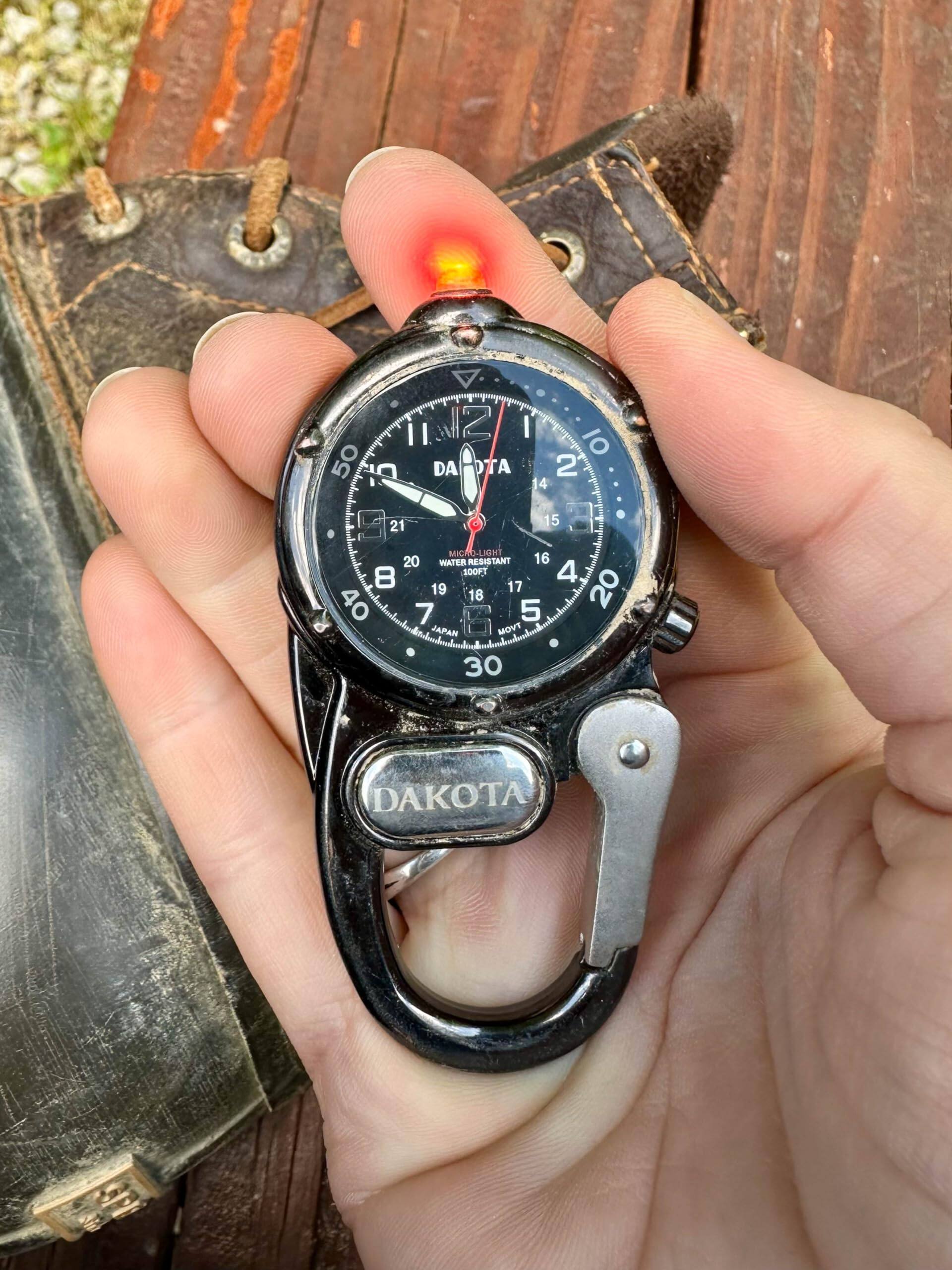 II 2 50 19 DATA IIO 2 14 21 15  MIC MICHIGAN LIGNI 20 WATER RESISTANT 16 8 100PT 4 19 17 20 18 40 7 5 JAPAN MOV'T 3 DAKOTA