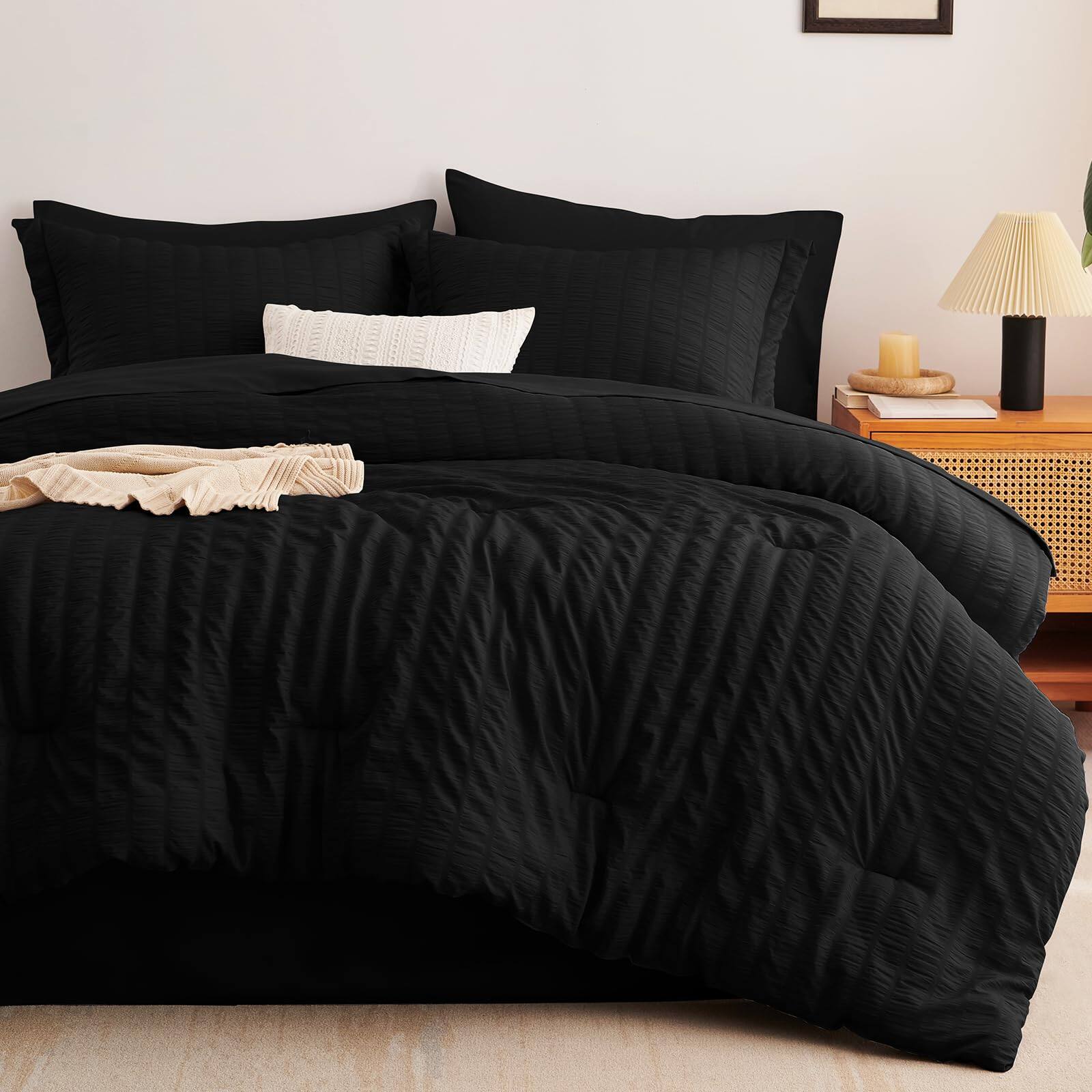 Left. Dazzed Corner - Queen Comforter Set 7 Pieces Bed in a Bag Queen Comforter Set with Sheet - Black.