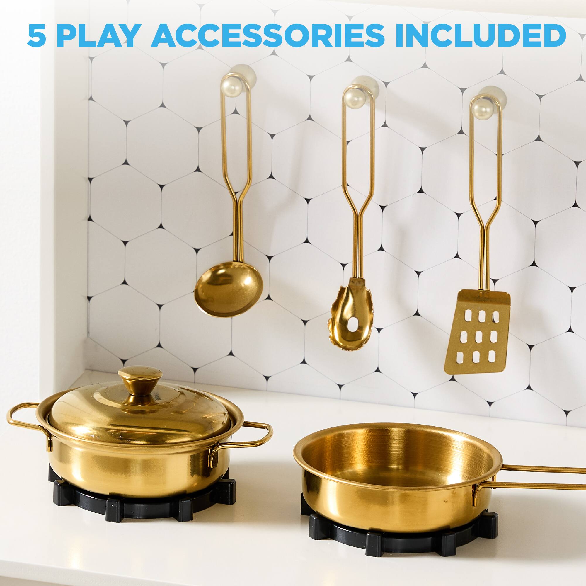 5 PLAY ACCESSORIES INCLUDED