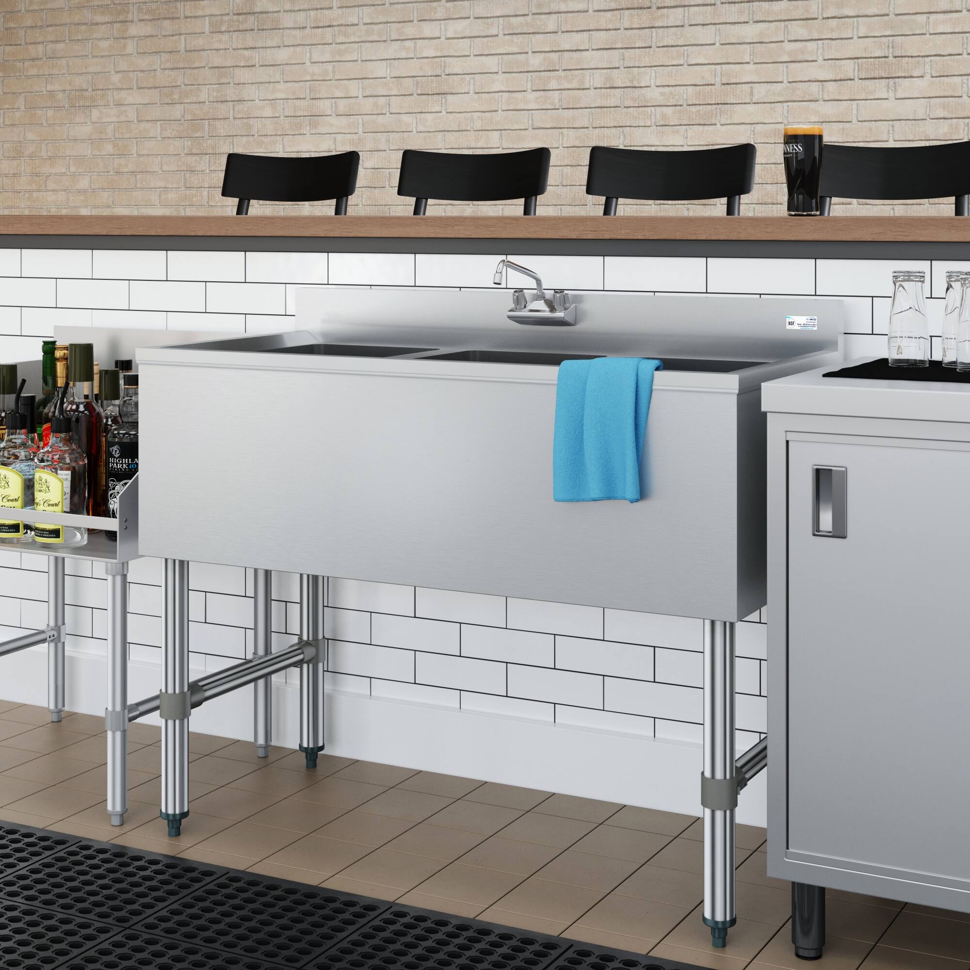 NESS L i a Food Conn