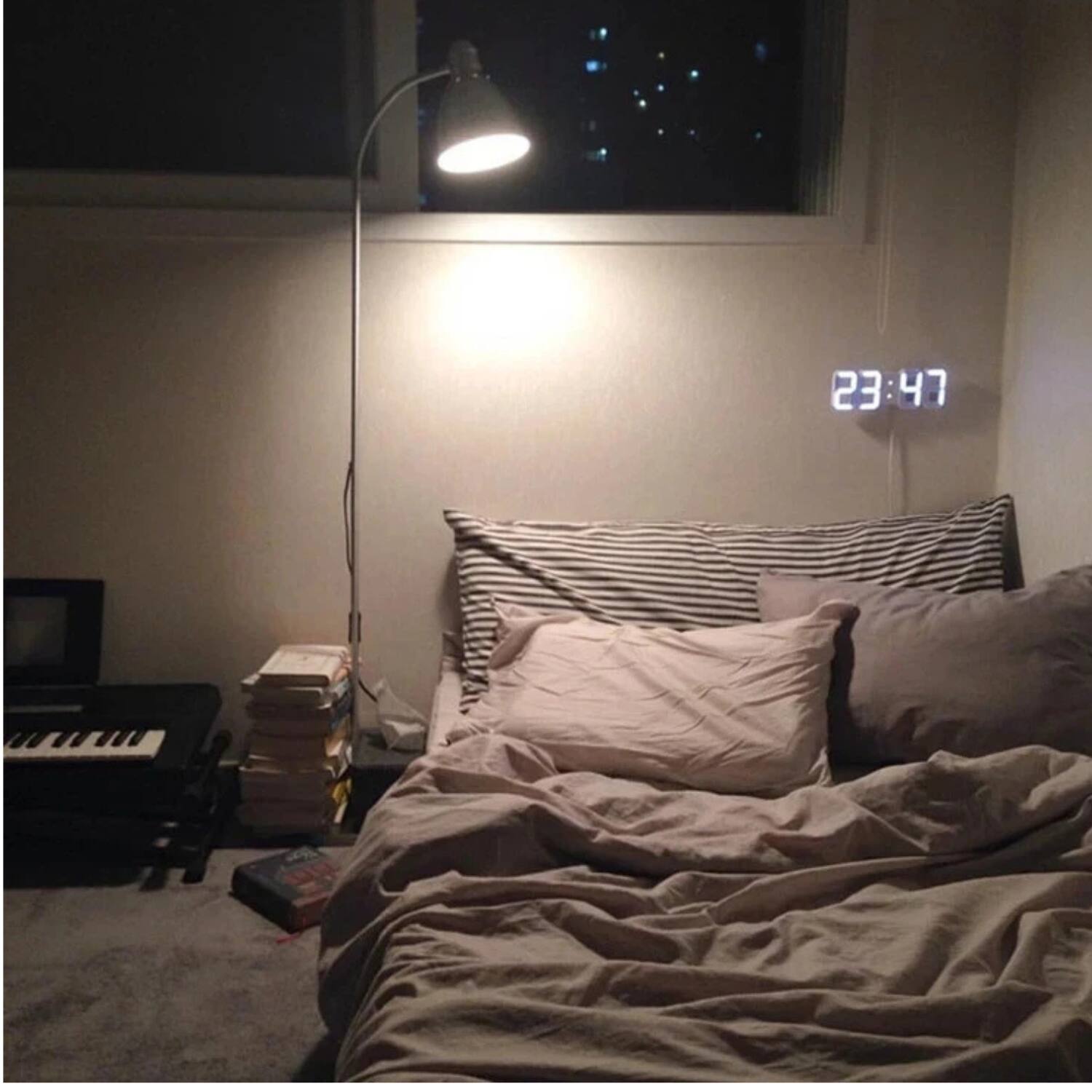 Left. Home Collection - Digital 3D LED Alarm Clock - Blue - Blue.