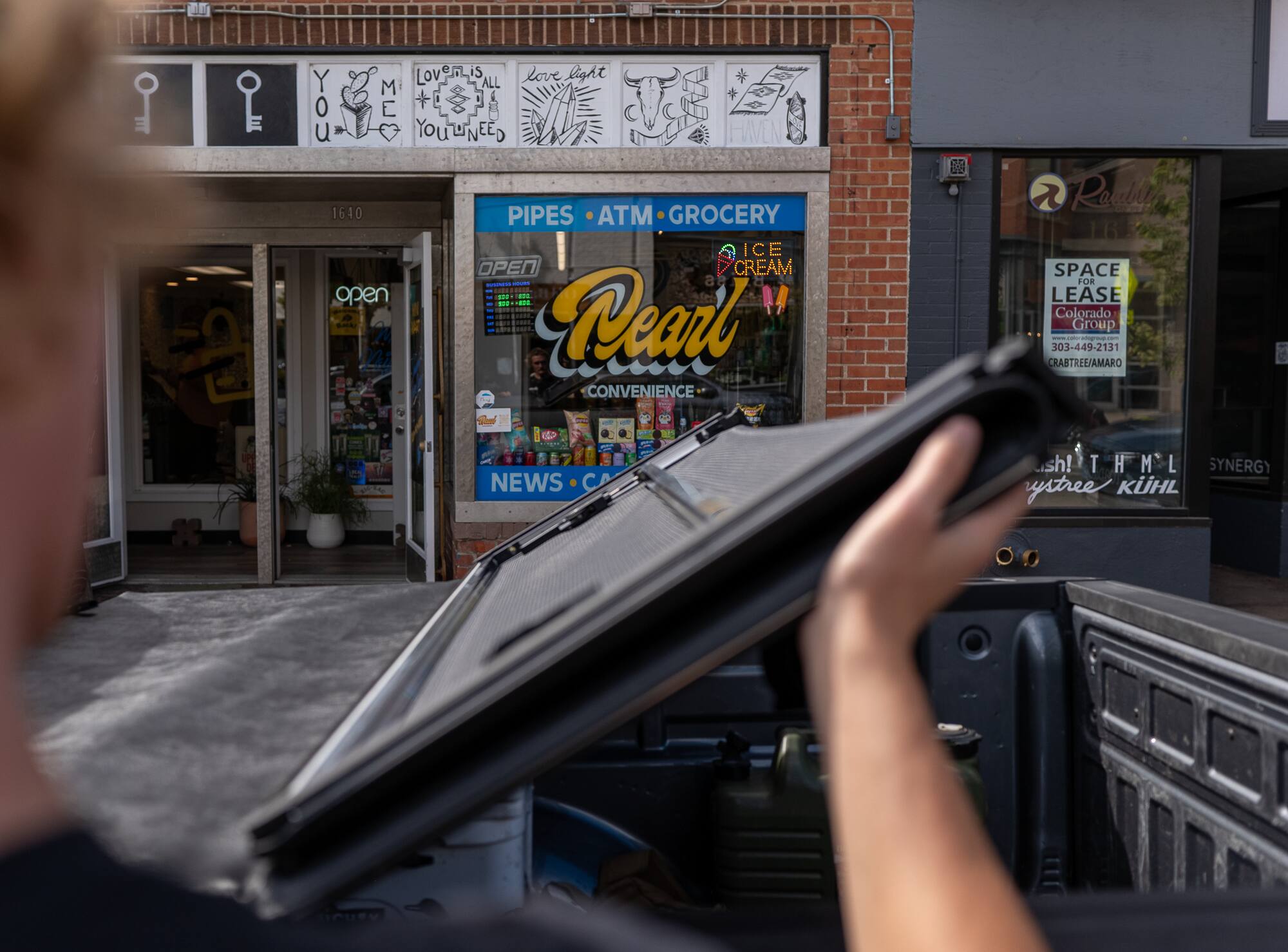 Lovenis is love light  
Y ALL YOu O ME  
YOU NEED HVVEN  
1640 PIPES ATM GROCERY ICE OPEN CREAM  
- - open +s. ... +DE - - V earl CONVENIENCE  
: : 1  
Roulin 16 SPACE FOR LEASE Colorado Group | www.raloringag.com  
303 303-449-2131  
CRASTREL/AMARO  
NEWS C THML SYNERGY  
ystree KÜHL