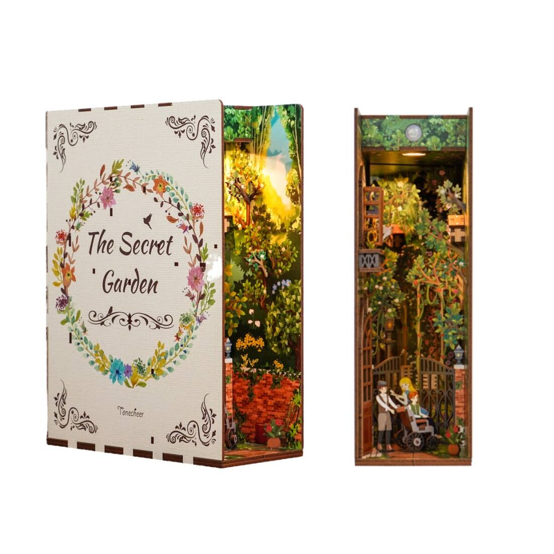 Left. 3D Puzzle - DIY 3D Book Nook Kit Secret Garden 80pcs.