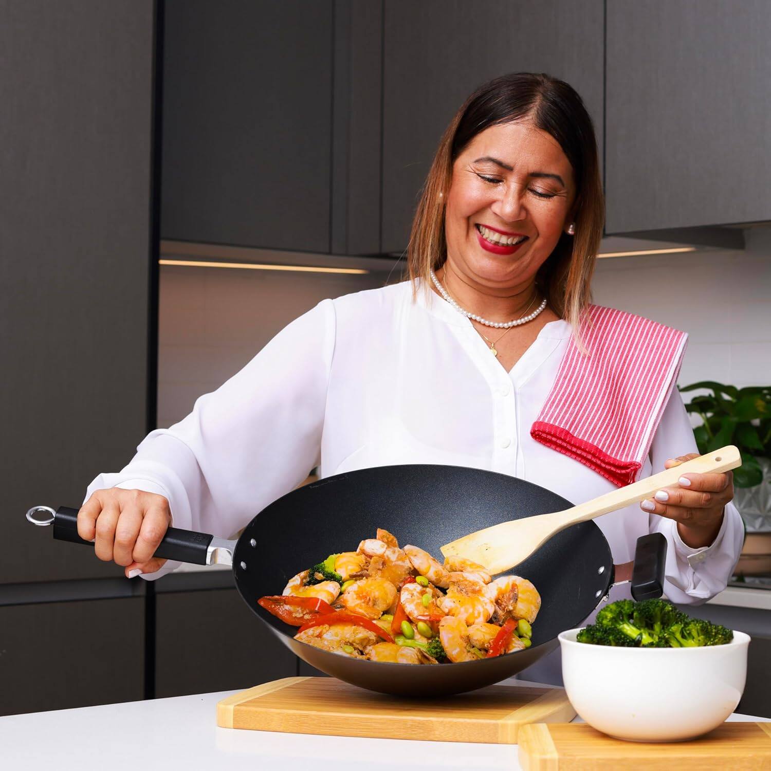 Alt View 7. Escali - Joyce Chen Professional Series 14-Inch Carbon Steel Ceramic Nonstick Flat Bottom Wok with Phenolic Handles - Black.