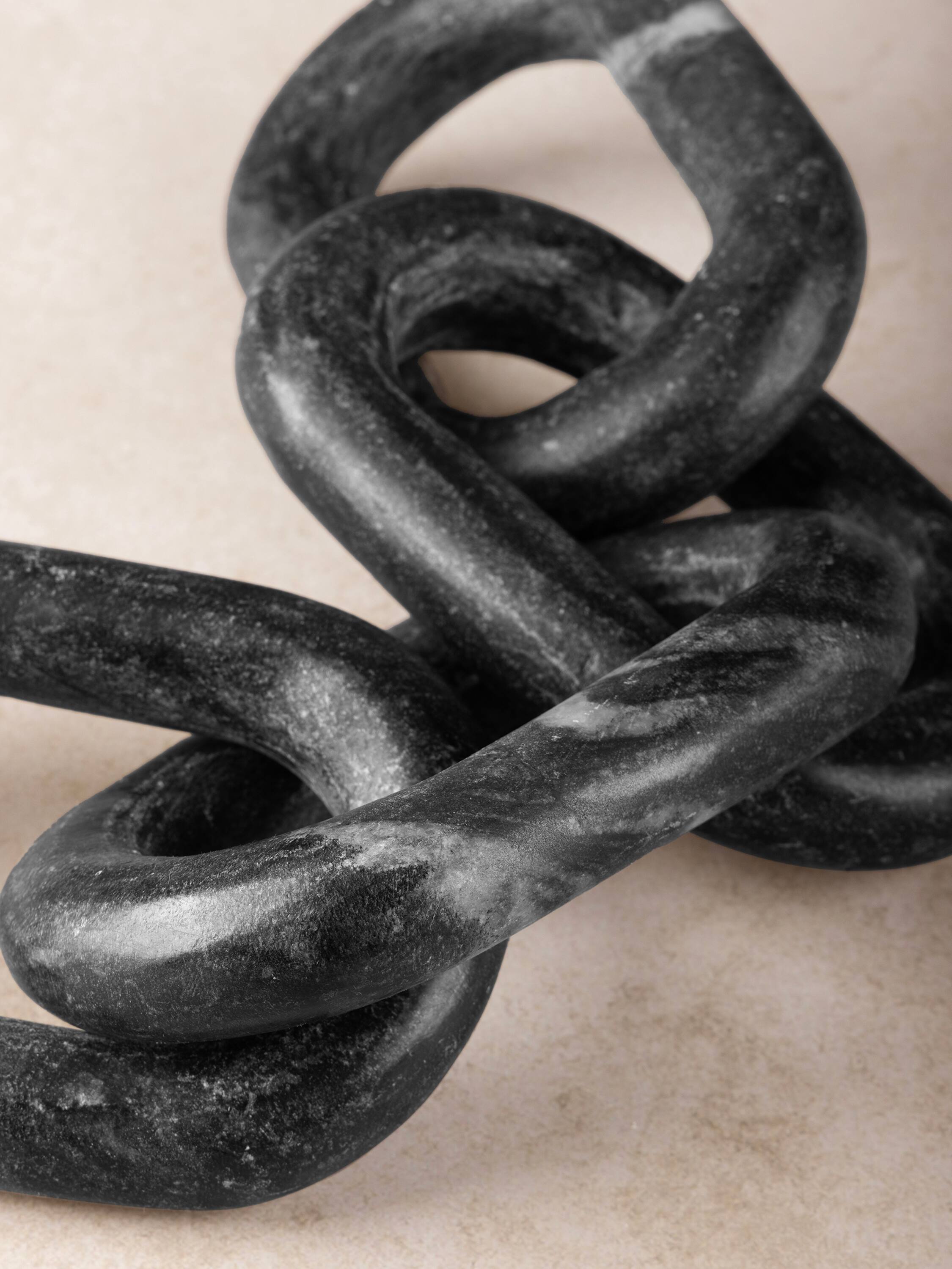 Back. GAURI KOHLI - Eternity Chain Links - Shades of black.