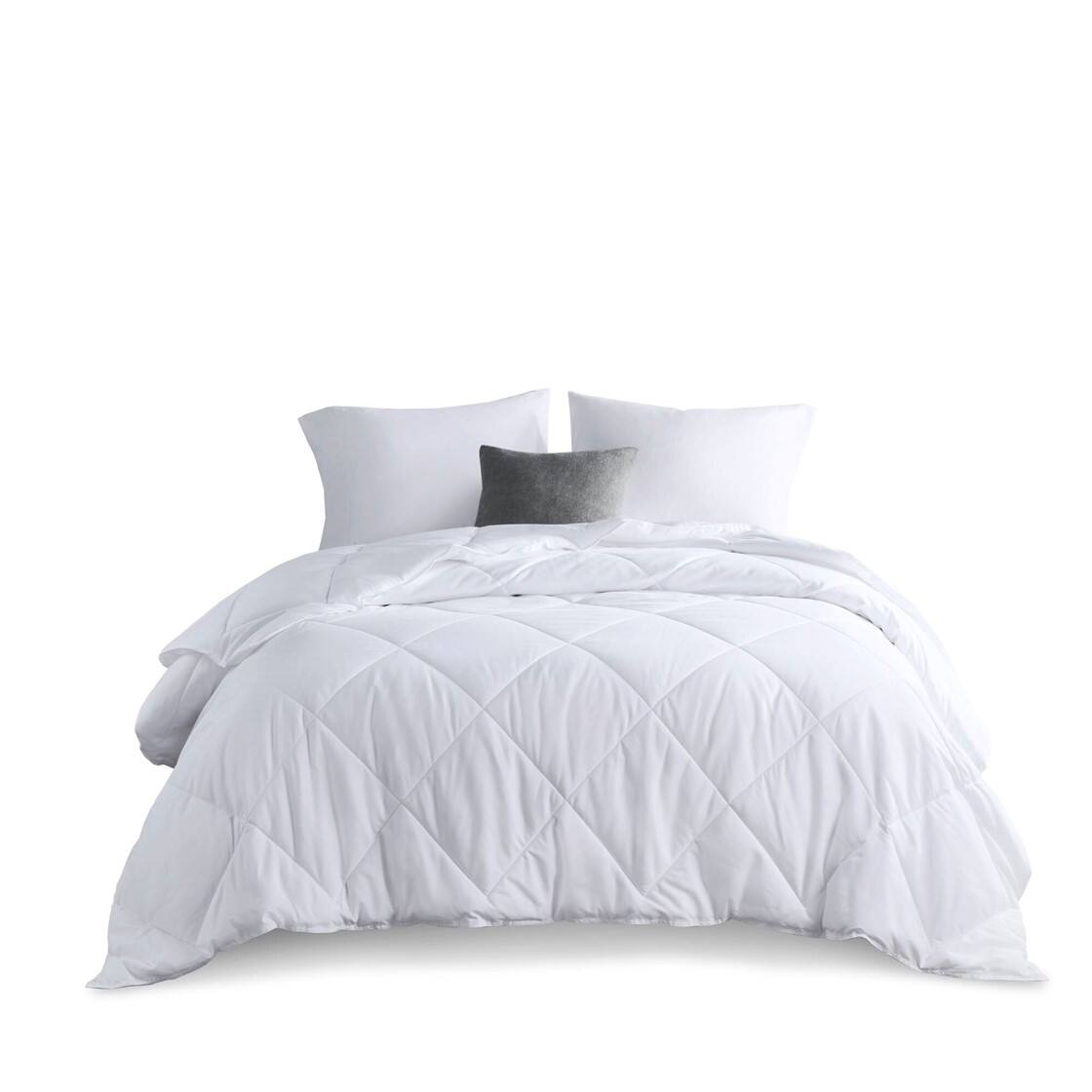 Front. Gracie Mills - Gracie Mills Brielle Oversized Down Alternative Comforter - White.