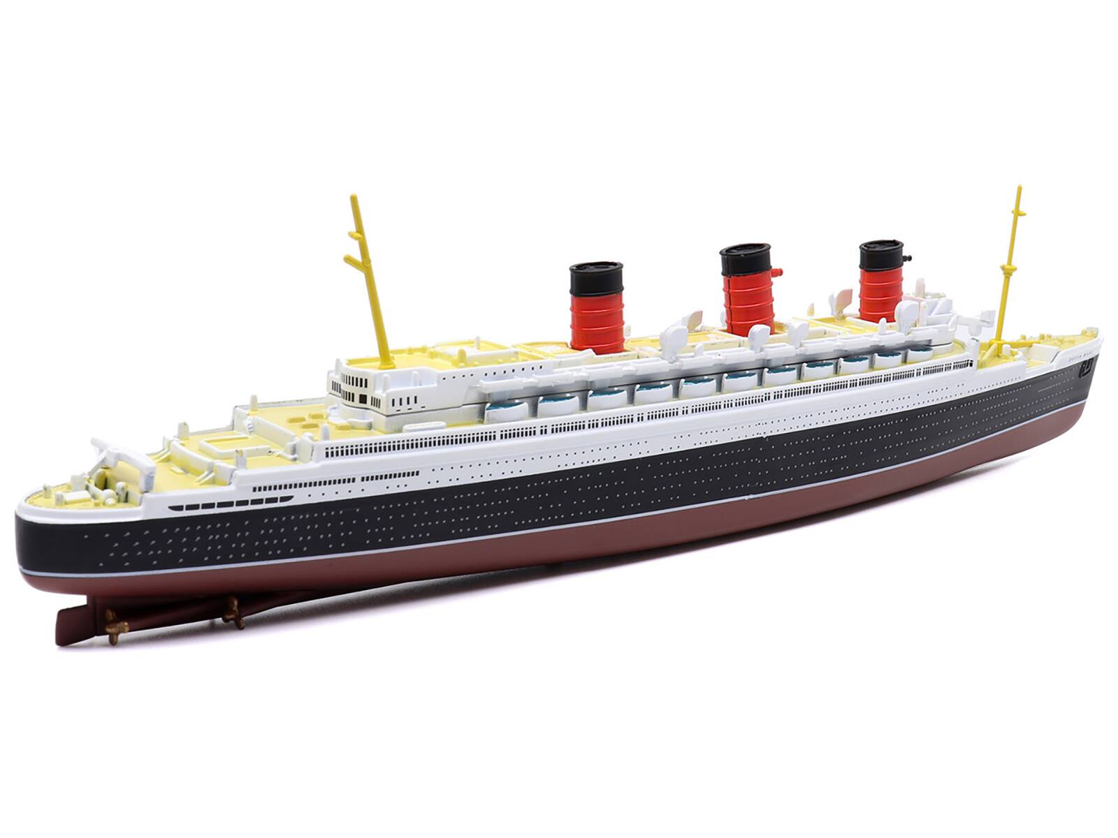 Alt View 4. Legendary Cruise Ships - RMS Queen Mary Passenger Ship 1/1250 Diecast Model by Legendary Cruise Ships.