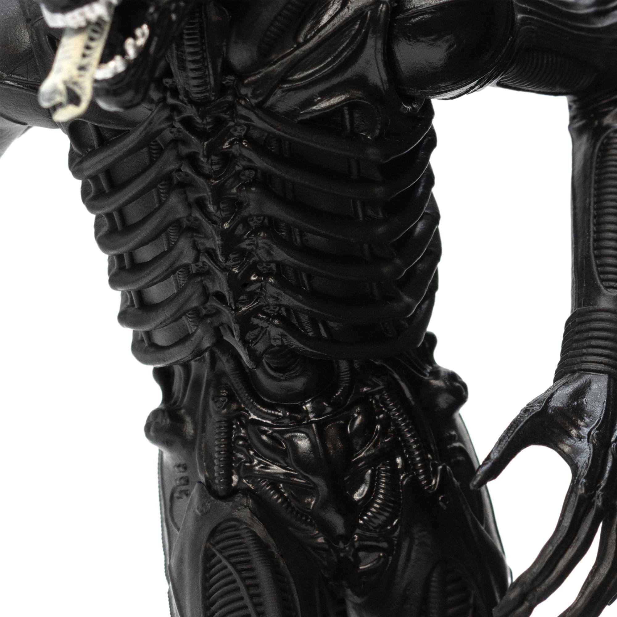 Alt View 3. Culture Fly - Alien Deluxe Xenomorph 9 Inch Vinyl Statue - Bronze.