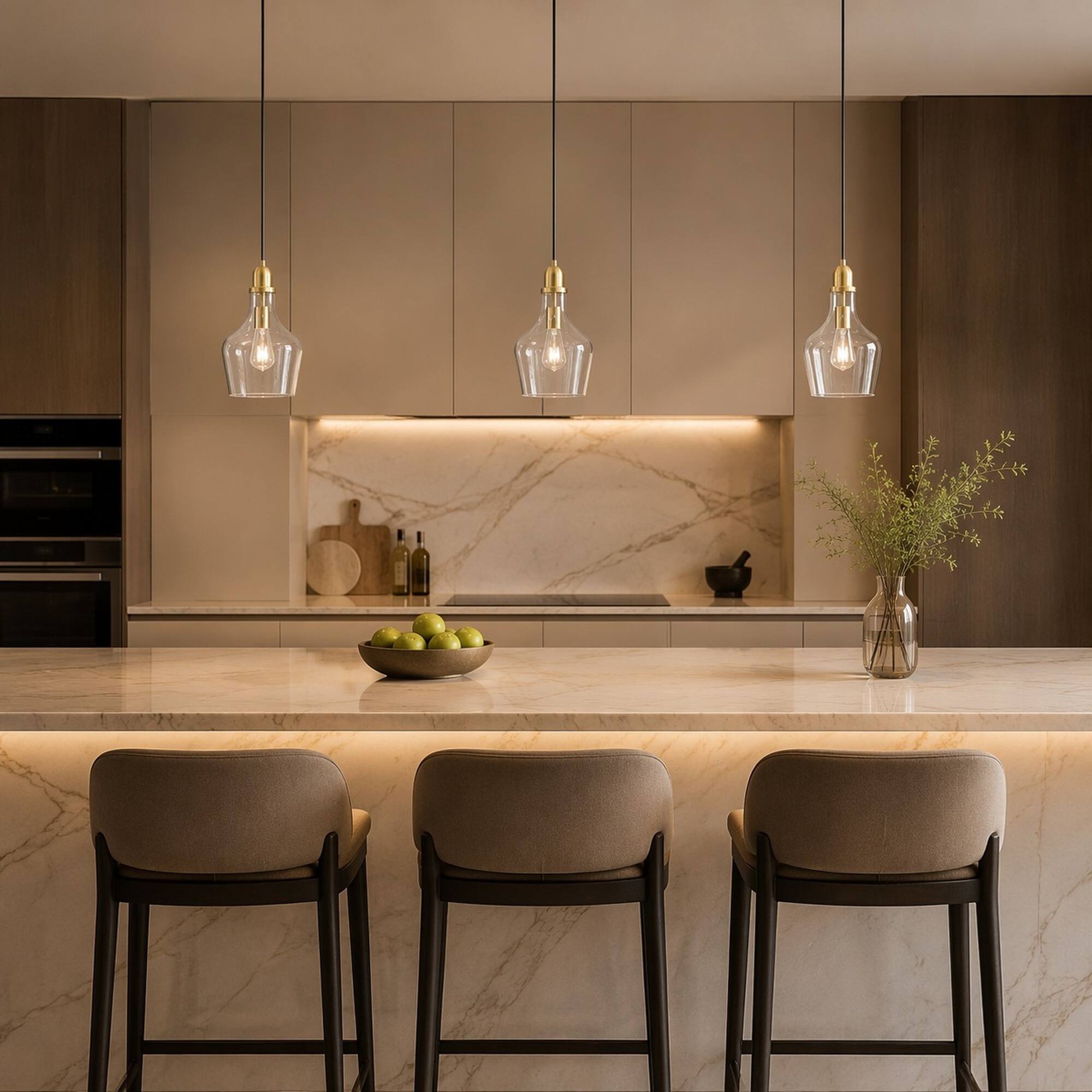 Angle. RYHNUYNE - Industrial Bottle-Shaped Clear Glass Pendant Light, Gold Hanging Ceiling Light for Kitchen Island Dining Room Entryway - Gold.