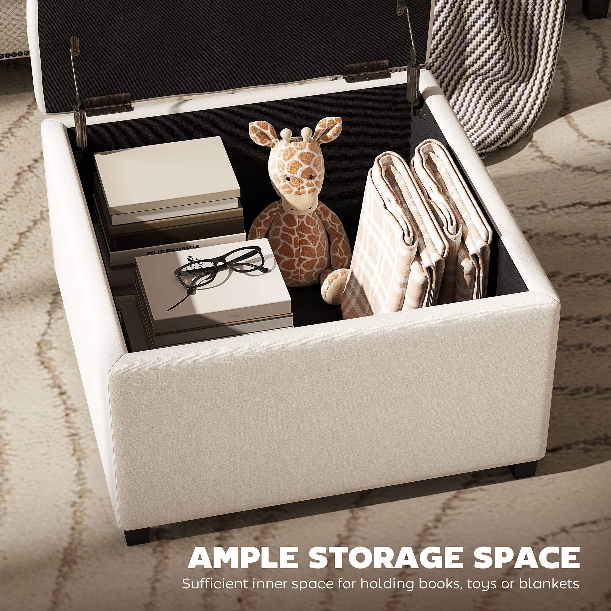 AMPLE STORAGE SPACE  
Sufficient inner space for holding books, toys or blankets