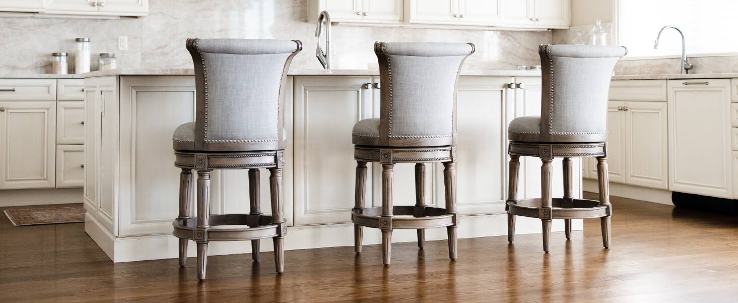 Left. Maven Lane - 31" Pullman Bar Stool In Reclaimed Oak Finish With Fabric Upholstery - Reclaimed Oak.