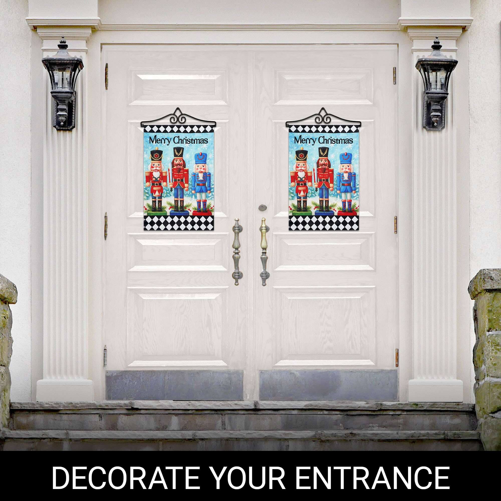 Merry Christmas  
Merry Christmas  
DECORATE YOUR ENTRANCE