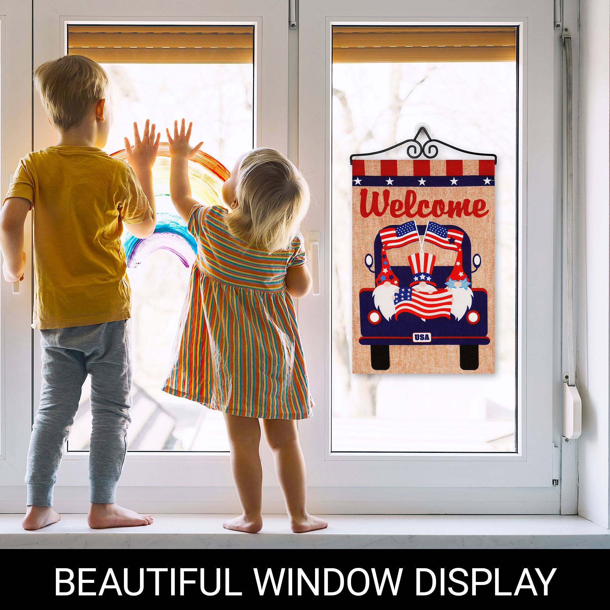 Welcome to the USA  
BEAUTIFUL WINDOW DISPLAY