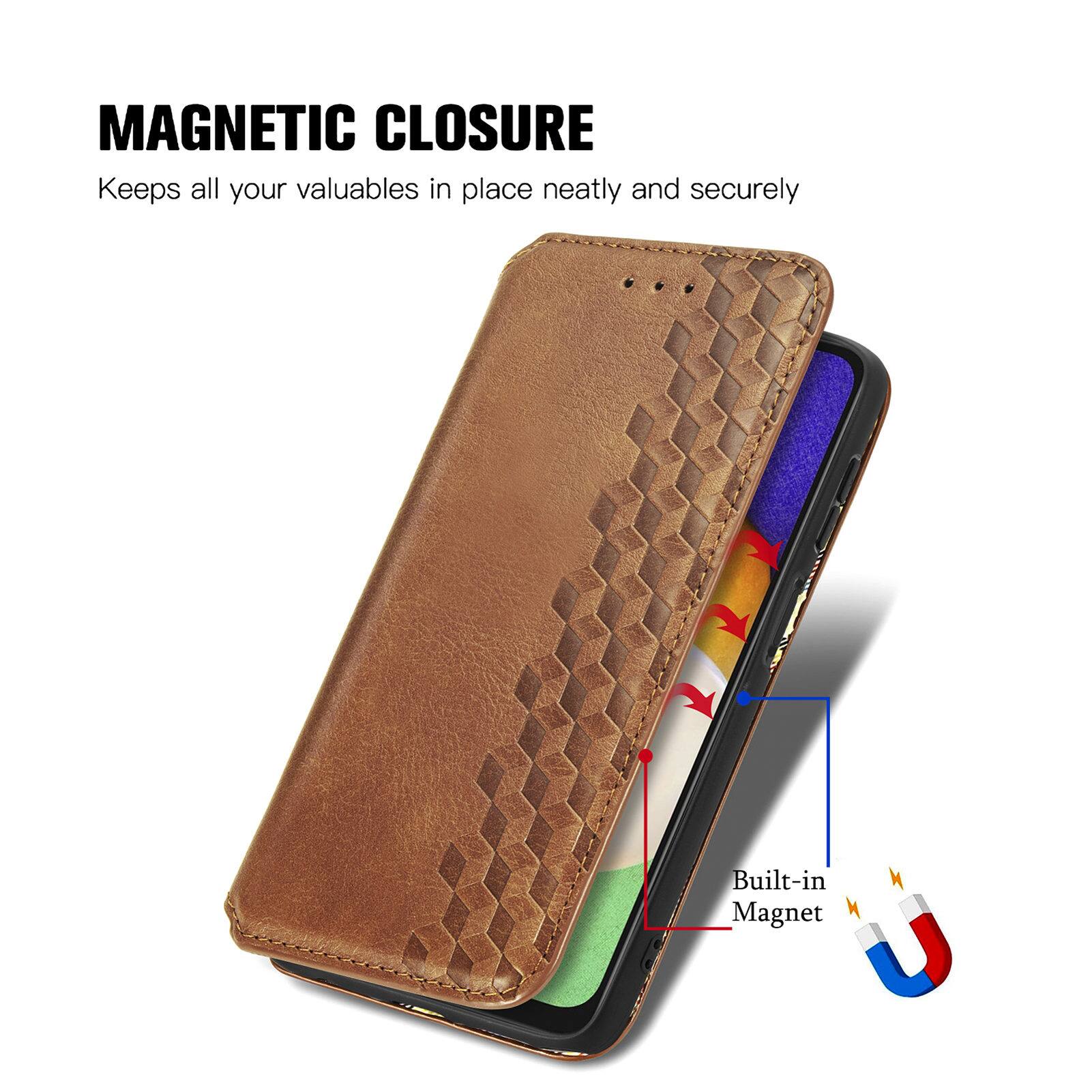 MAGNETIC CLOSURE  
Keeps all your valuables in place neatly and securely  
Built-in Magnet
