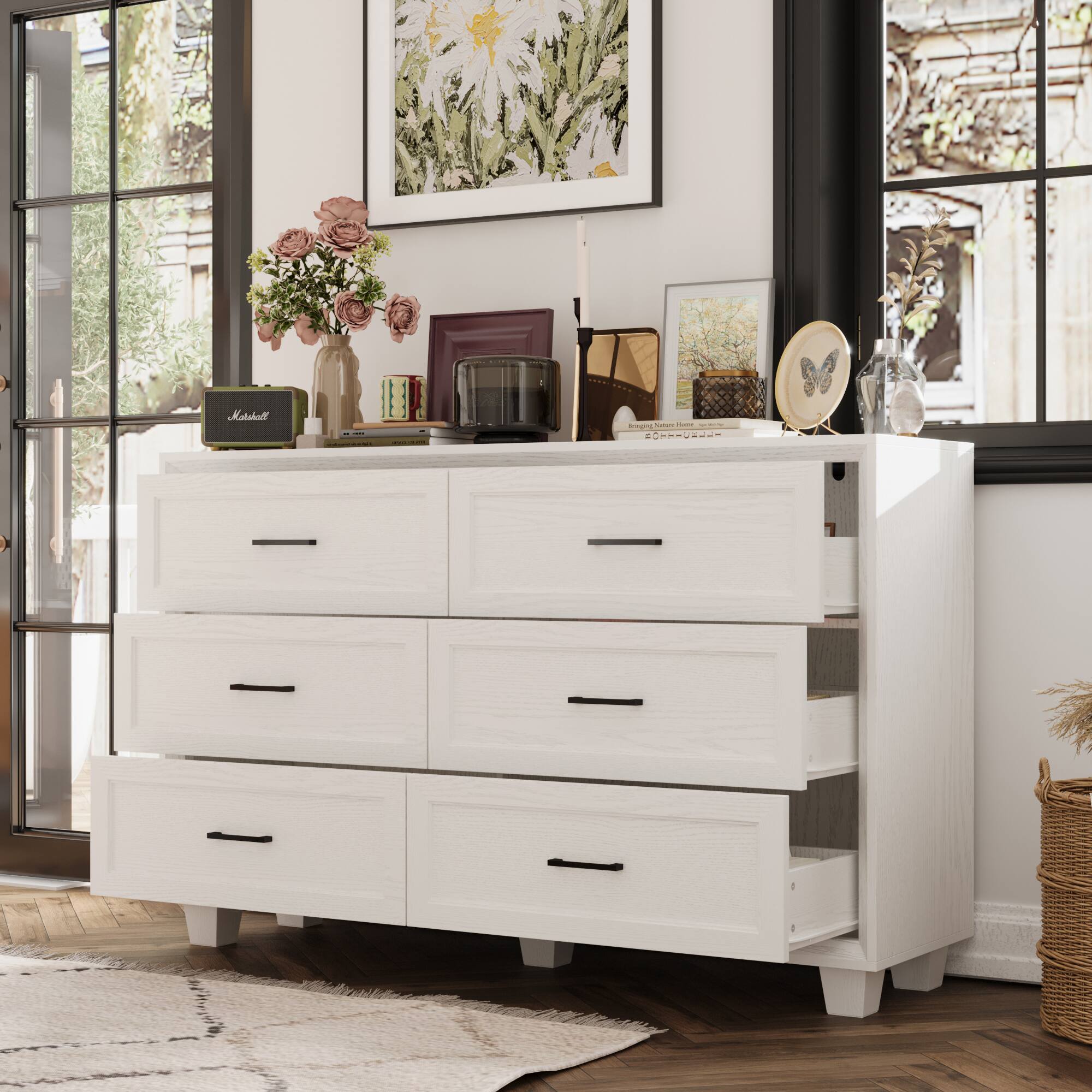 The text on the image is "Marshall".