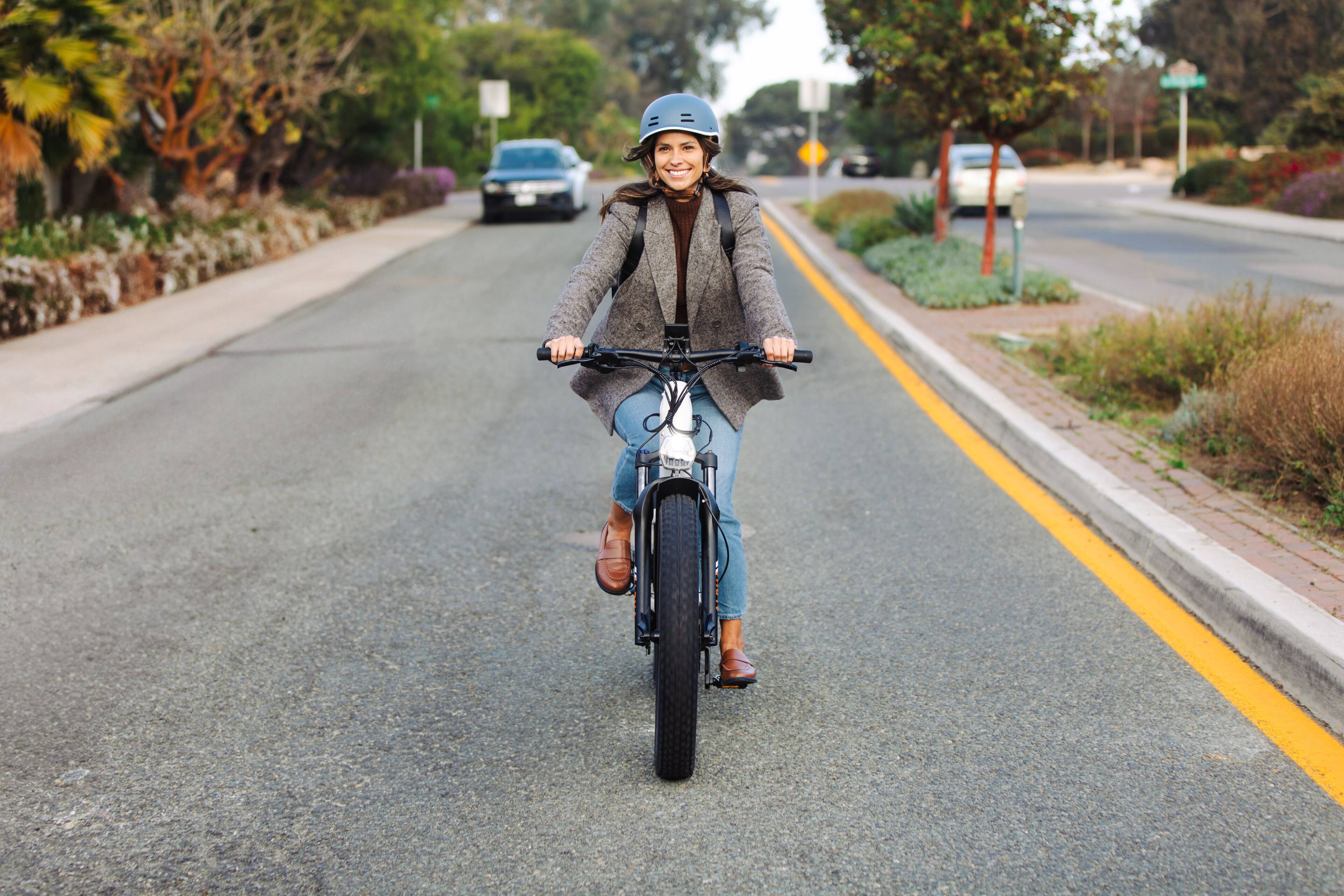 Alt View 4. Heybike - ALPHA Mid Drive Fat Tire Commuter Step Thru Ebike with 60m Max Range 28mph Max Speed Torque Sensor UL Certified - White.