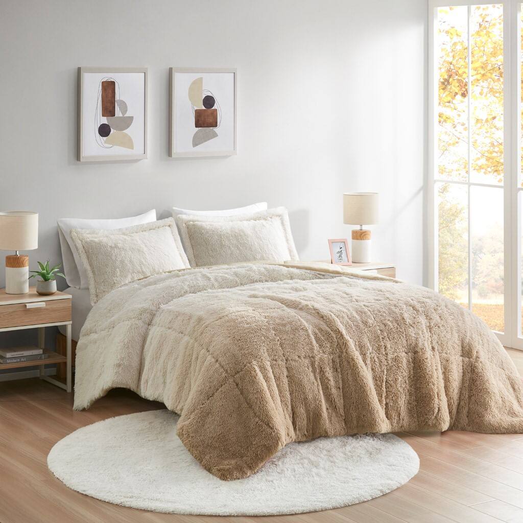 Alt View 1. Gracie Mills - Gracie Mills Ethel Faux Fur Ombre Shag Comforter Set - Natural.