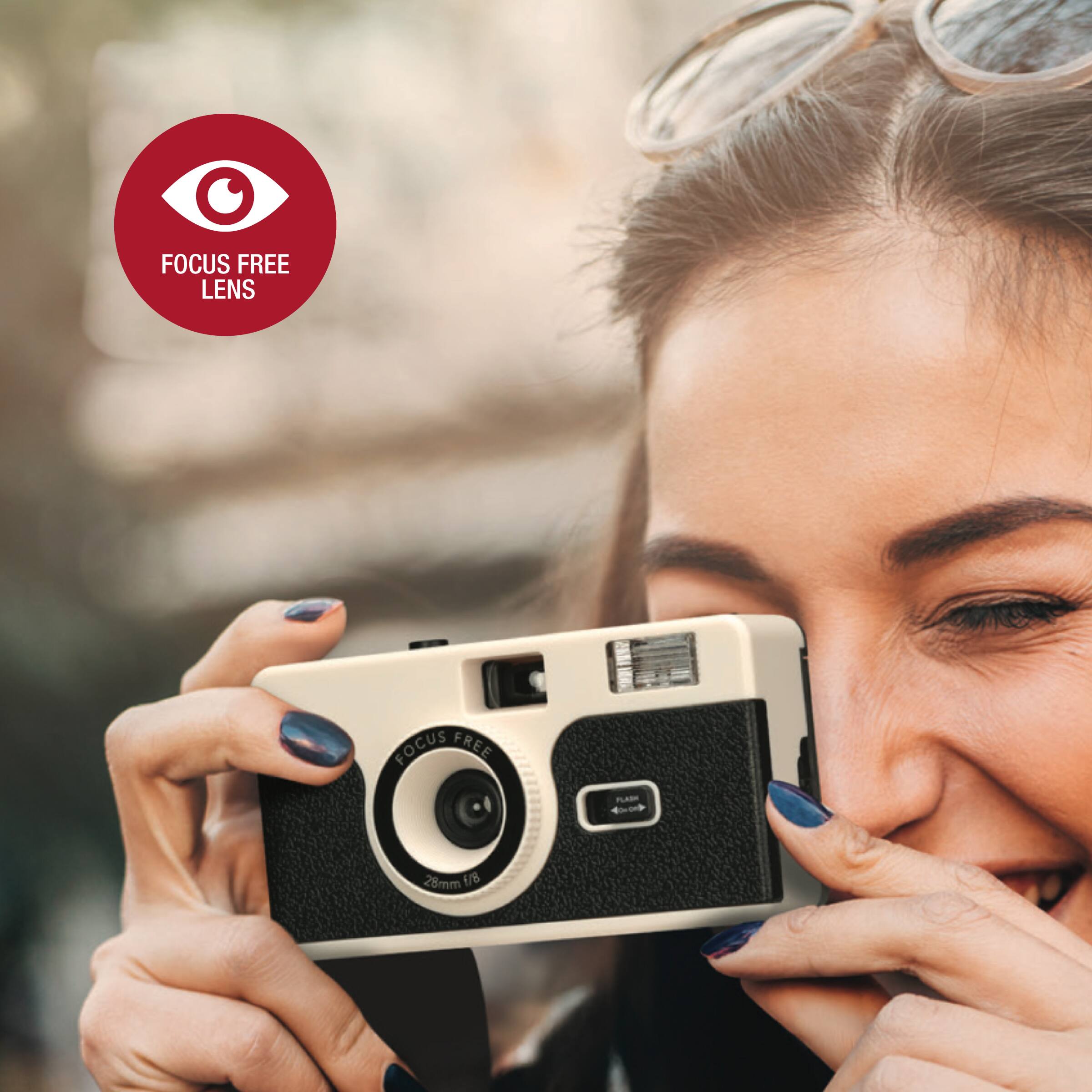 FOCUS FREE LENS  
28mm f/8