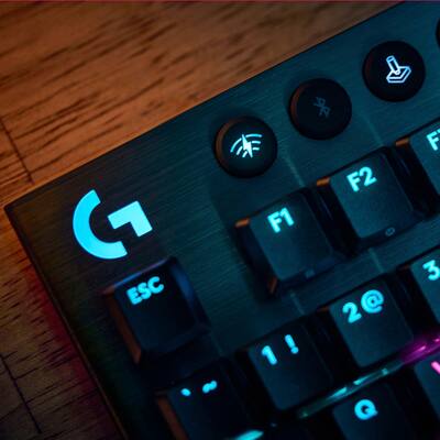 Logitech G915 X LIGHTSPEED TKL Wireless Mechanical GL Red Linear Logitech G915 X LIGHTSPEED TKL Wireless Mechanical GL Red Linear