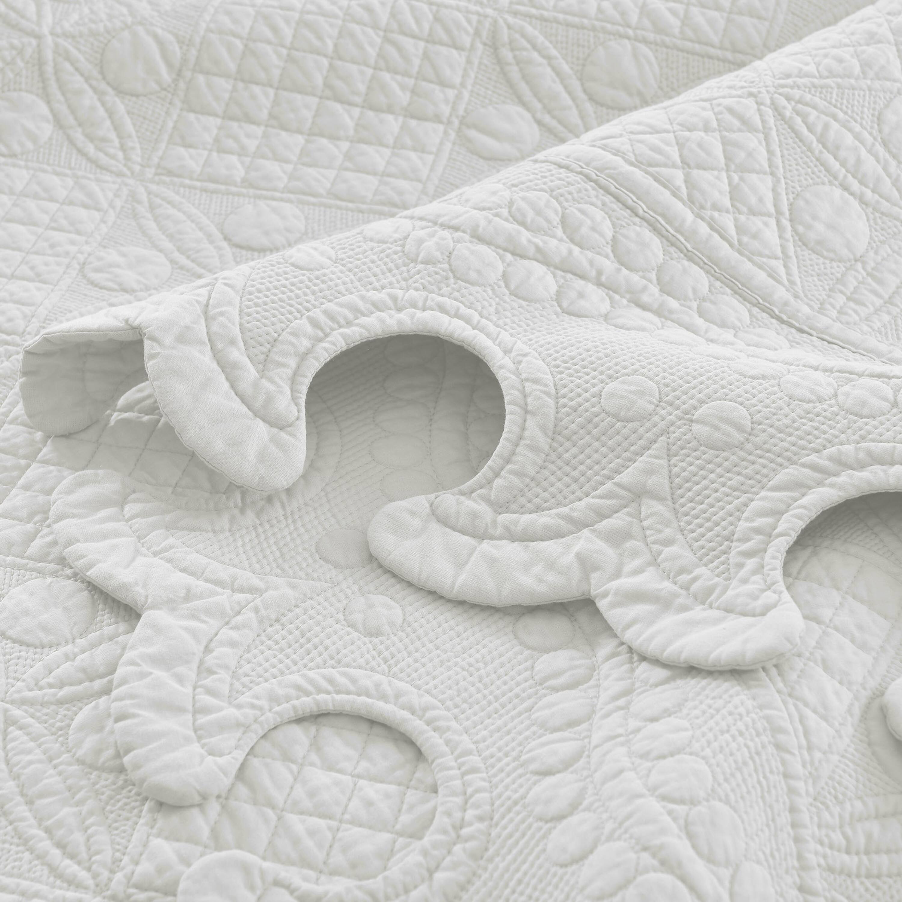 Back. MarCielo - Marcielo 3 Piece 100% Cotton Oversized Quilt Bedspread Set - Soft White.