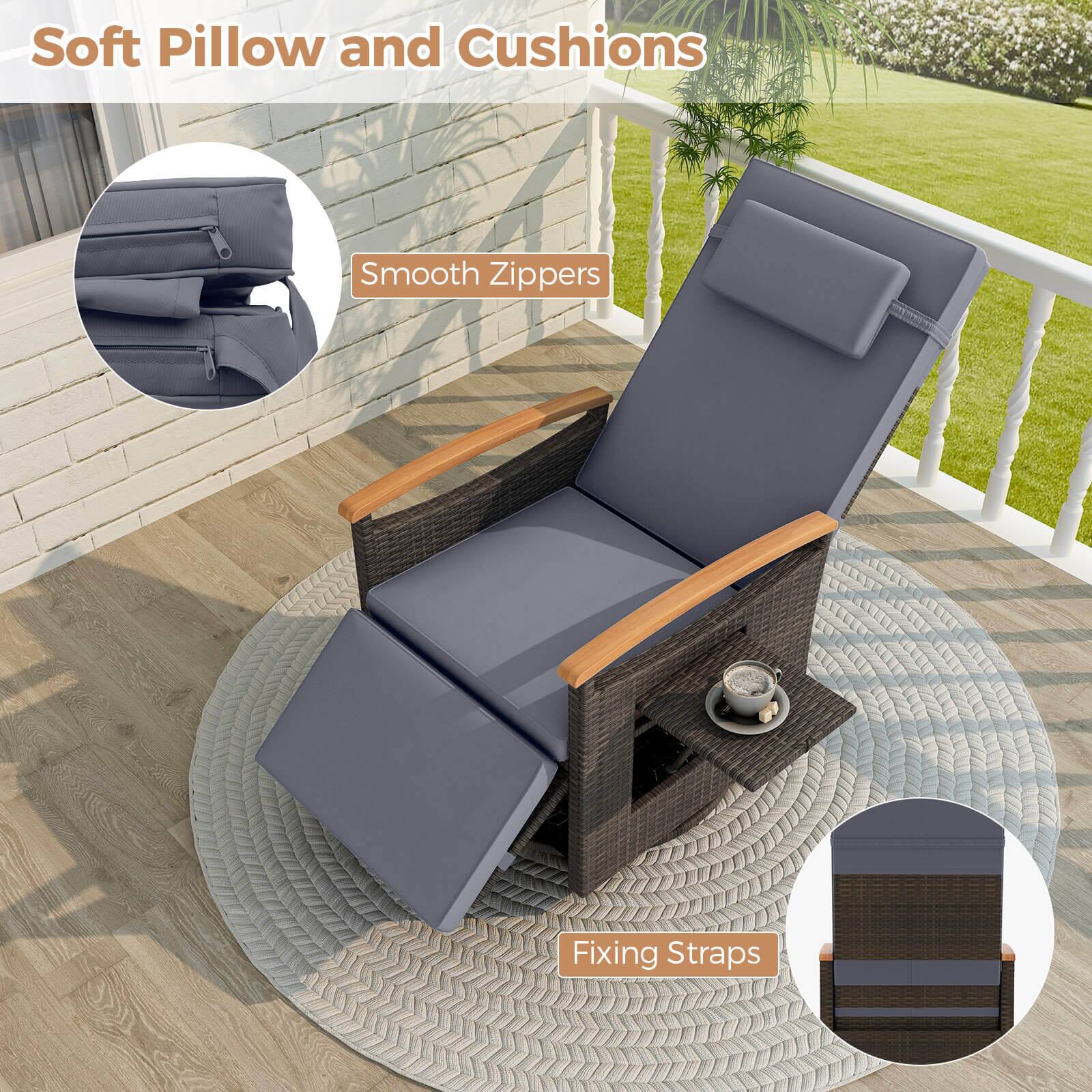 Soft Pillow and Cushions  
Smooth Zippers  
Fixing Straps