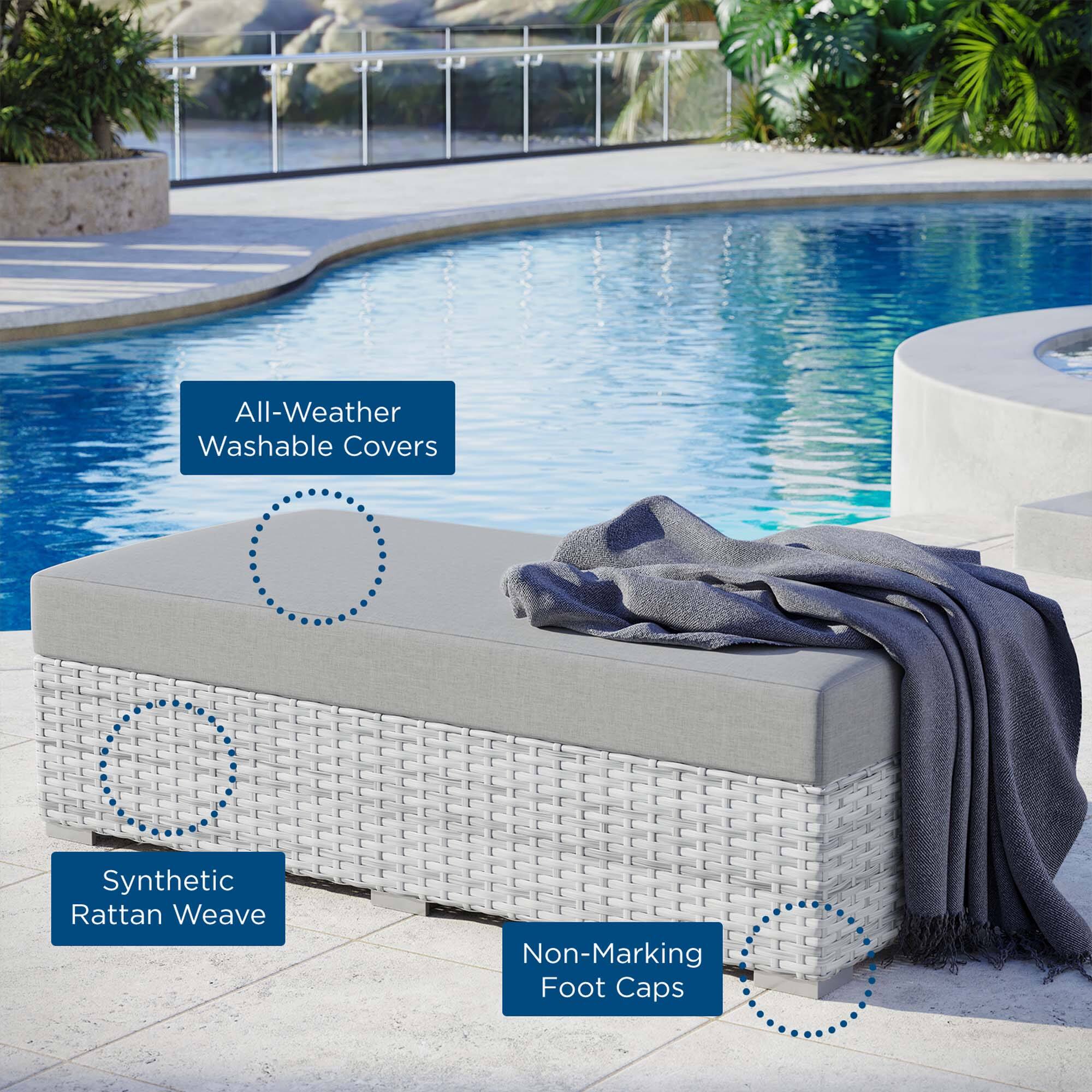 All-Weather Washable Covers  
Synthetic Rattan Weave  
Non-Marking Foot Caps