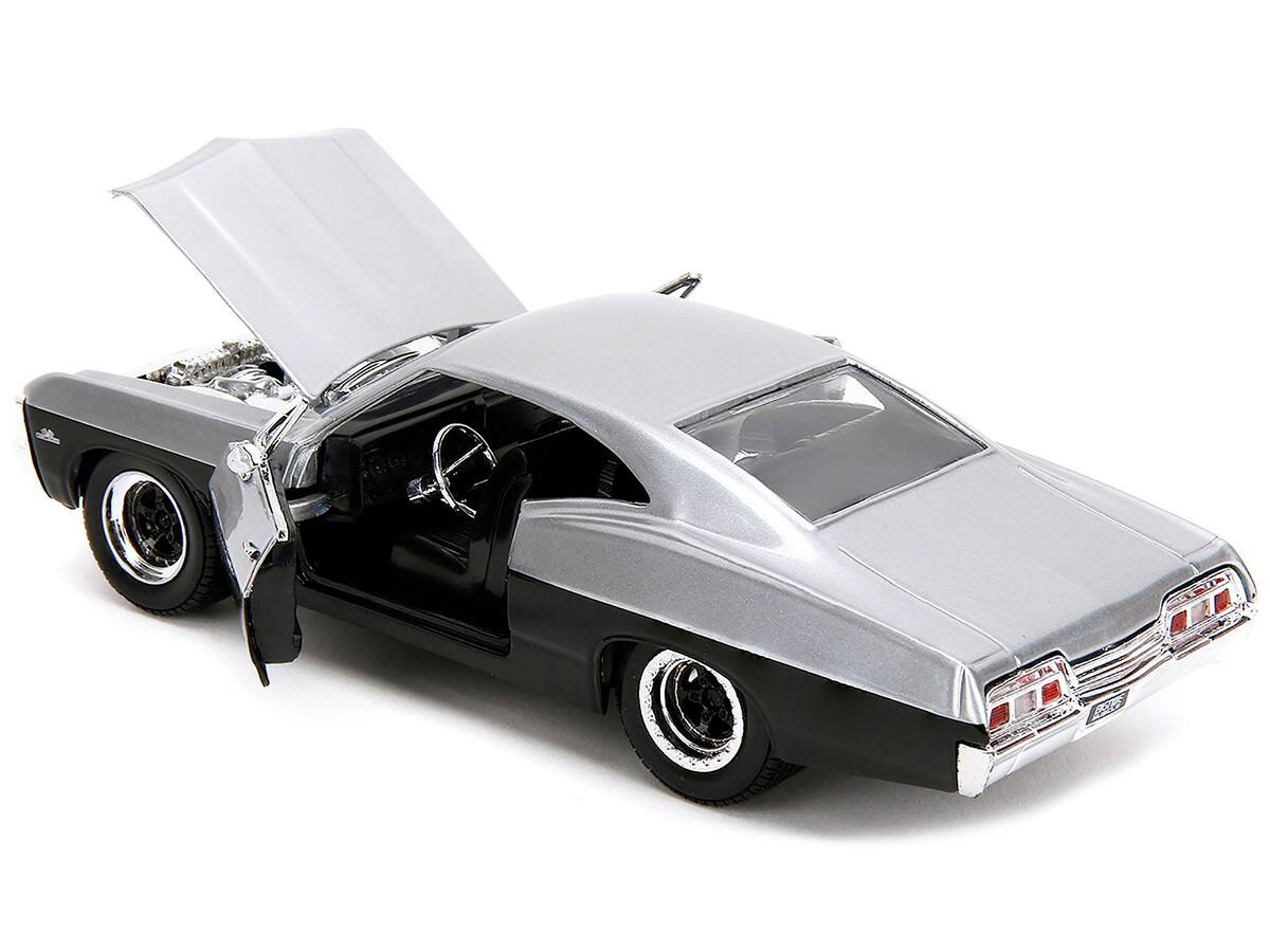 Back. Jada - 1967 Chevrolet Impala SS Silver Metallic and Black "Bigtime Muscle" Series 1/24 - Silver Metallic and Black.