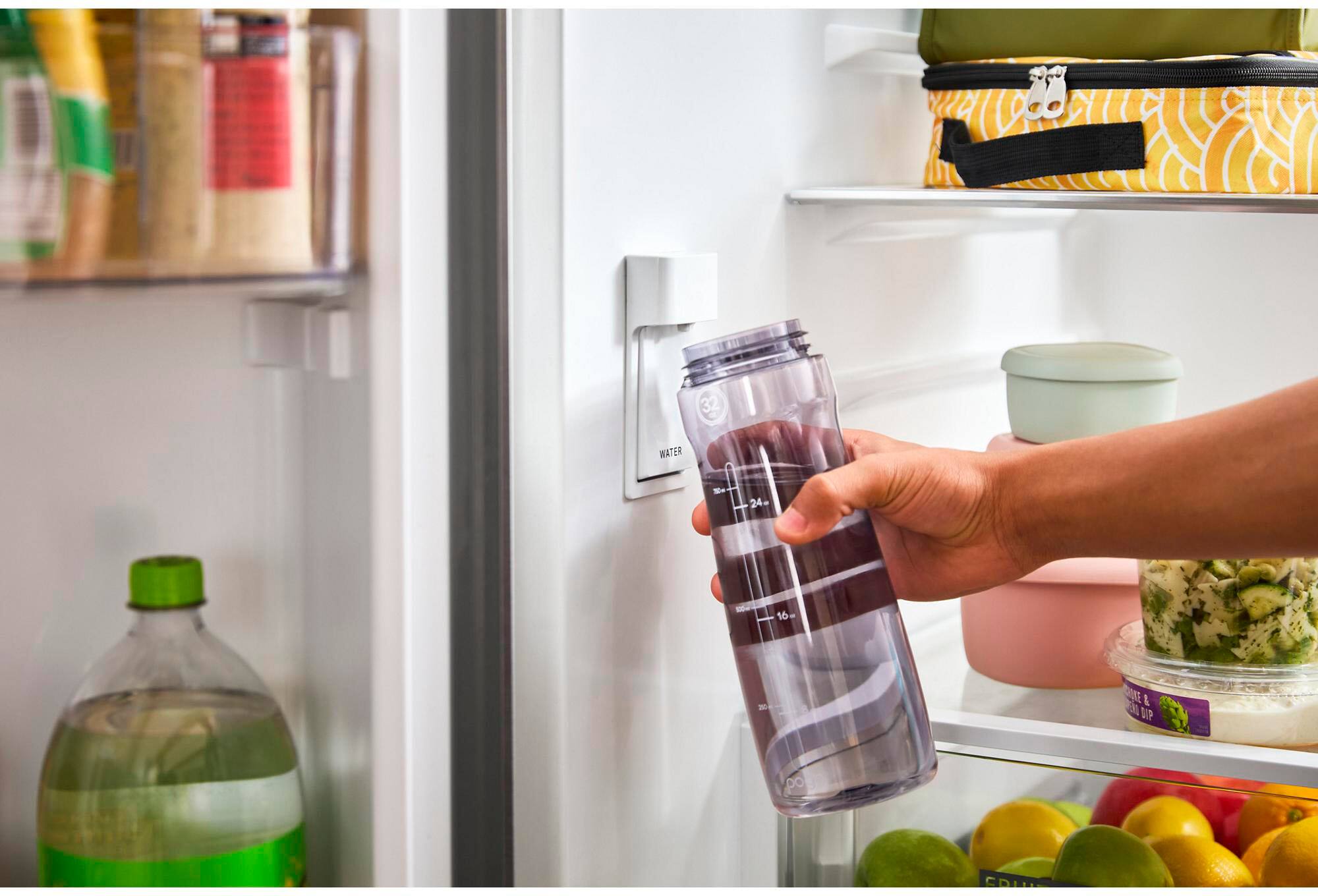 The text on the image reads "32 WATER - 24 16 N GORE I 3 BAP DO." This text is not in English and does not provide any context or information about the image.