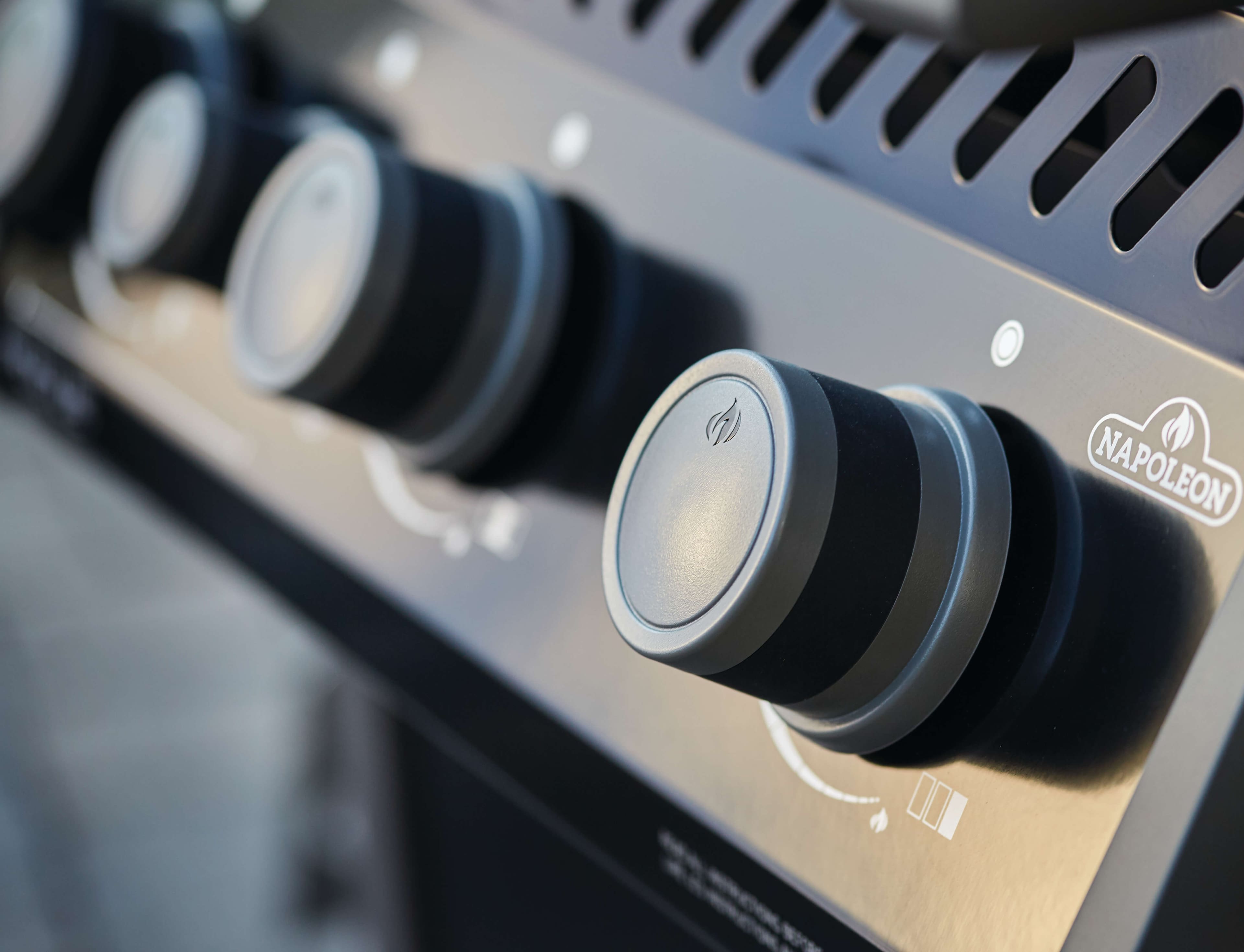 Alt View 14. Napoleon - Rogue 425 Propane Gas Grill with Side Burner - Black.