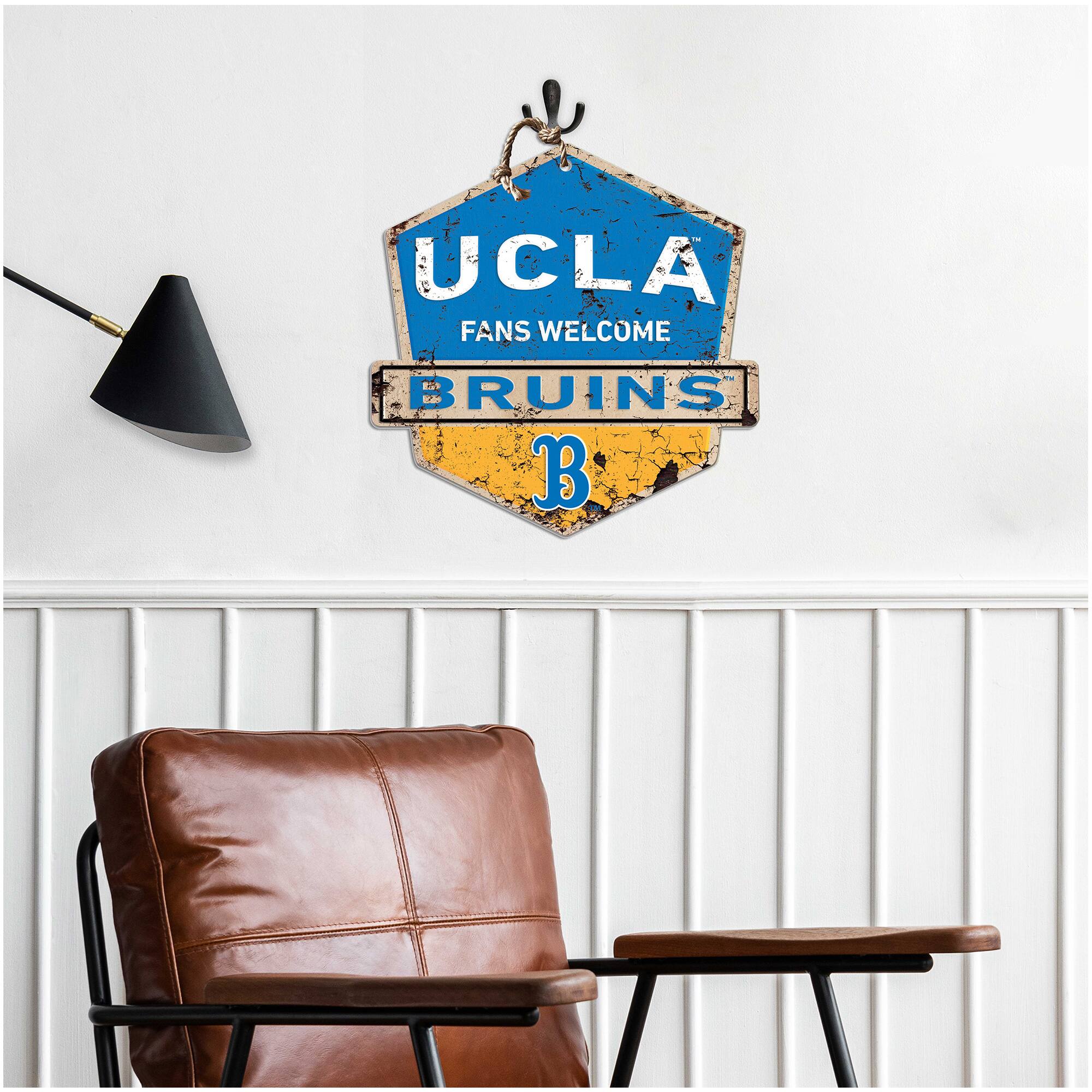 UCLA FANS WELCOME BRUINS