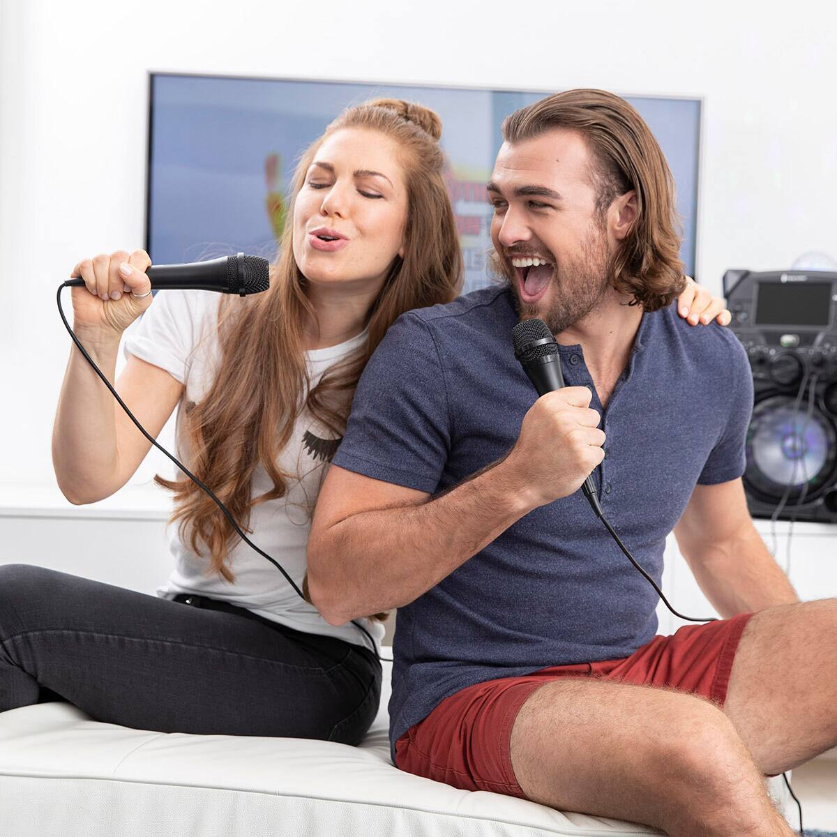 Alt View 5. Singing Machine - Unidirectional Dynamic Microphone - Black.