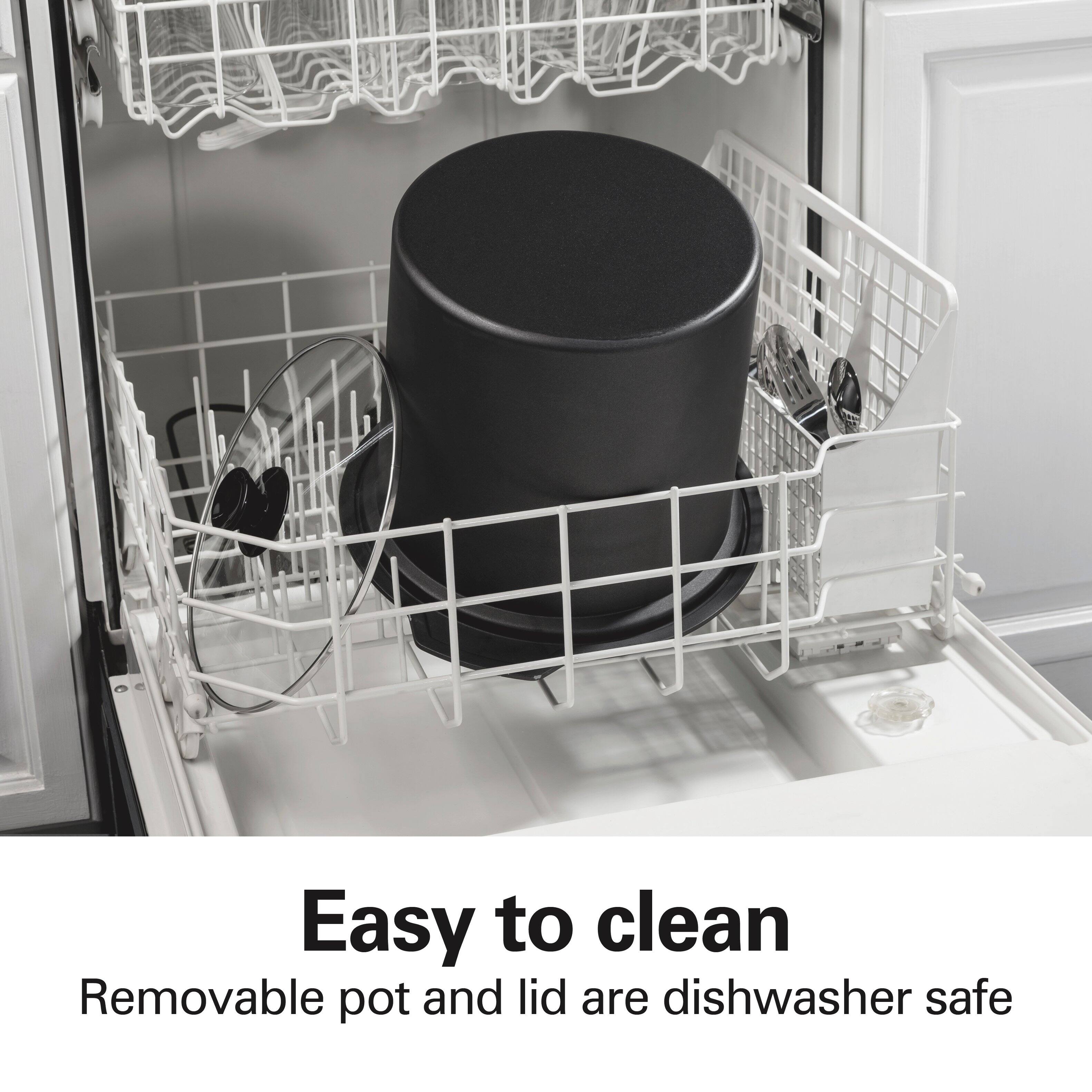 Easy to clean  
Removable pot and lid are dishwasher safe