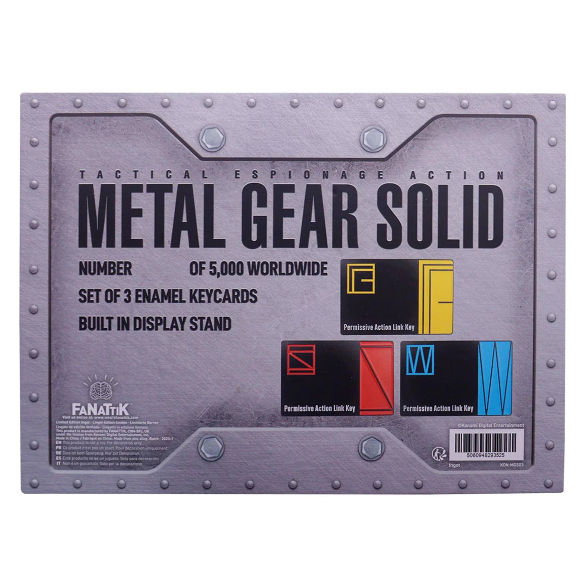 TACTICAL ESPIONAGE ACTION  
METAL GEAR SOLID  
NUMBER OF 5,000 WORLDWIDE  
SET OF 3 ENAMEL KEYCARDS  
BUILT IN DISPLAY STAND  

Permissive Action Link Key  
FANATTIK  

Permissive Action Link Key  
Permissivo Action Link Key  

Konami Digital Entertainment  
- mL - Cona products - - N n Selo - - a derarin  
5060948293825  
Inget