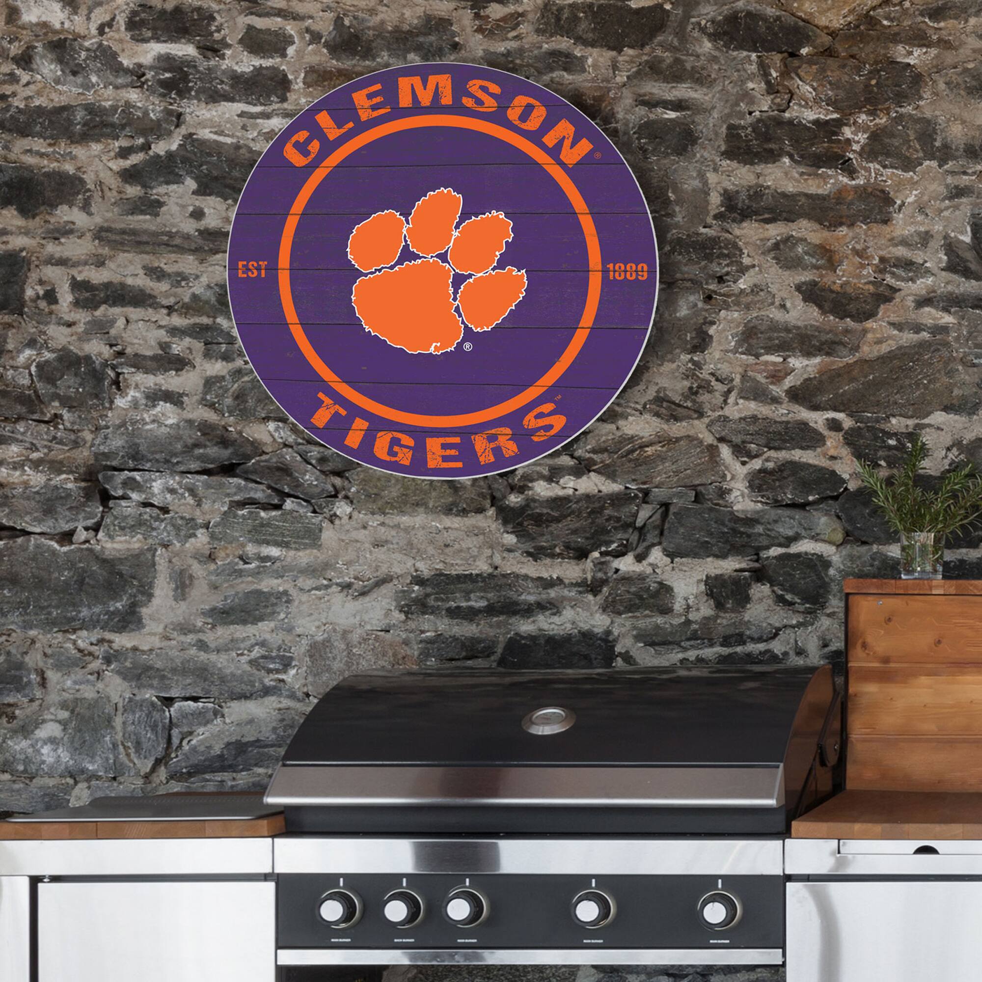 CLEMSON  
EST 1889  
TIGERS