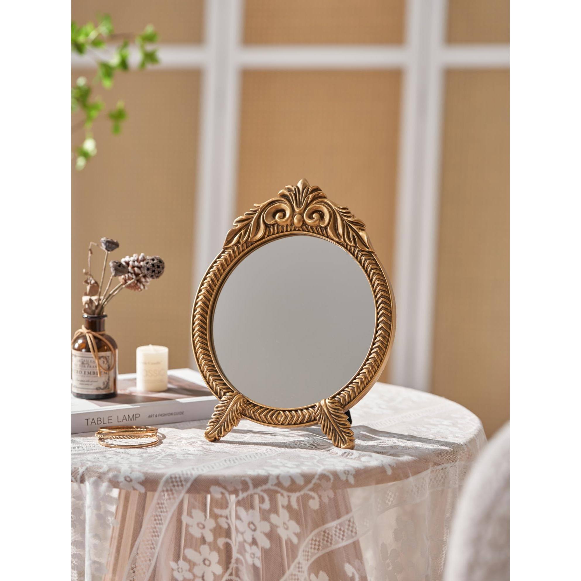 N TOIMBI Om - TABLE LAMP

TABLE LAMP
ARTA HANDICRAFT