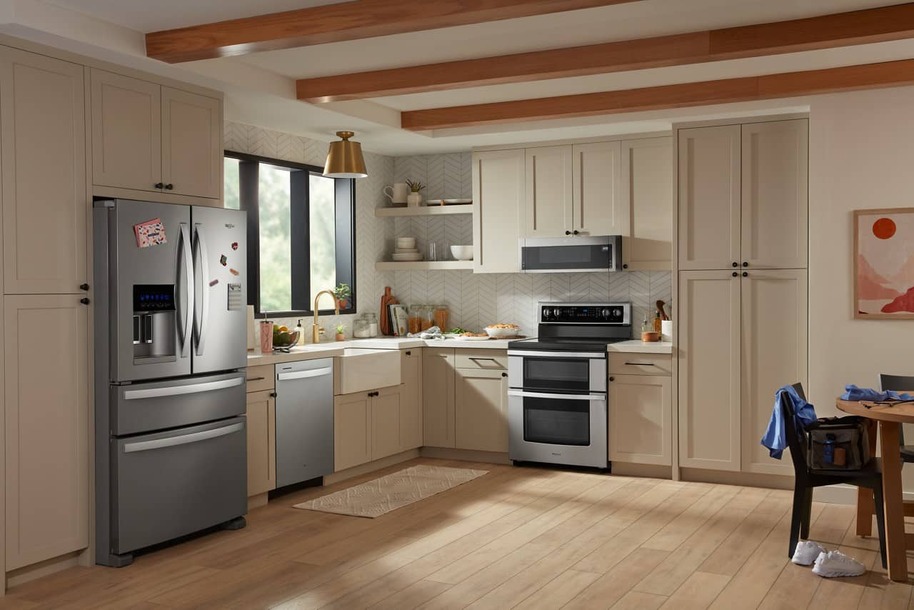 Alt View 20. Whirlpool - 1.1 Cu. Ft. Low Profile Over-the-Range Microwave Hood Combination with Hidden Control Panel - Stainless Steel.