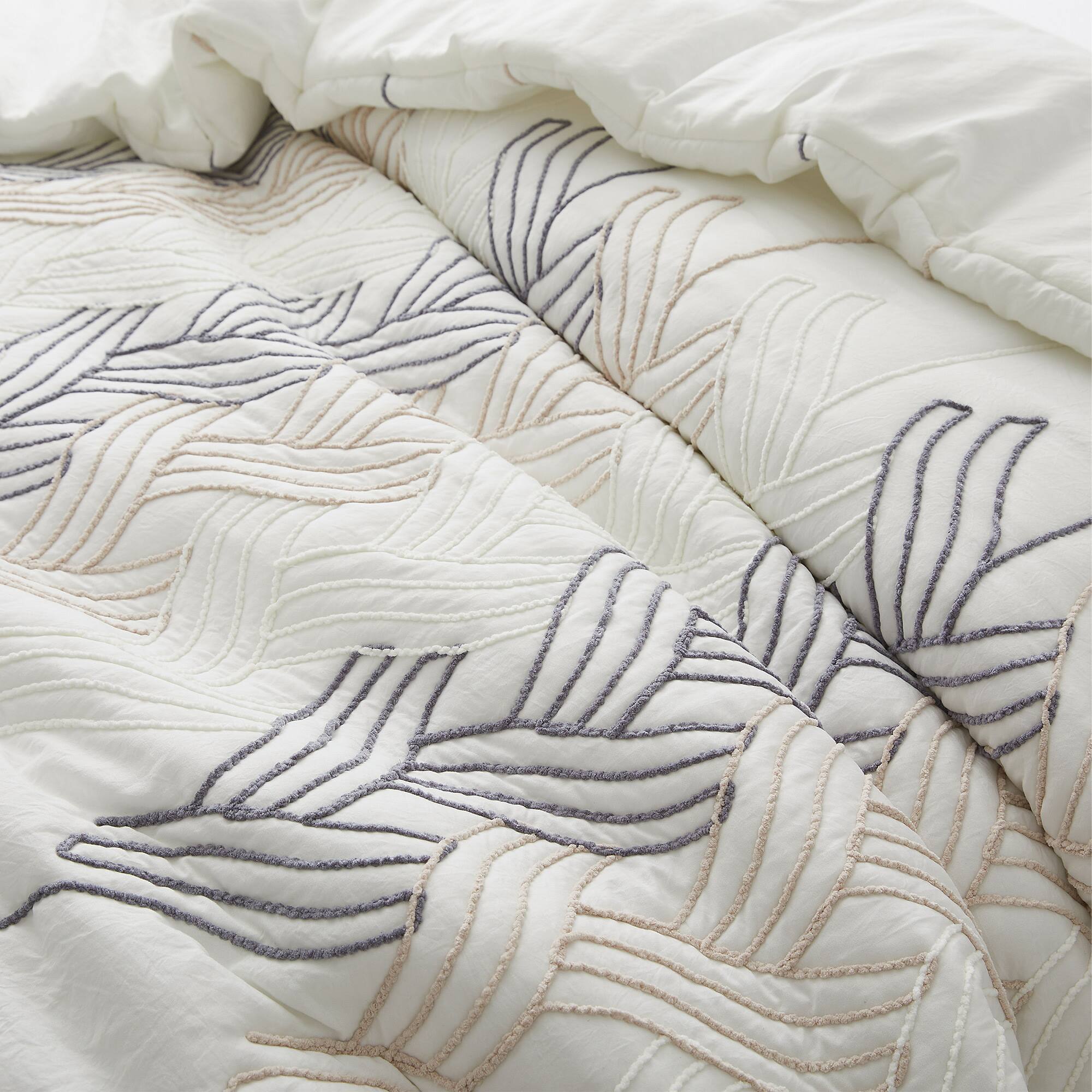 Back. Peace Nest - Peace Nest All Season Elegant Rope Embroidery Comforter Set, Twin - White.