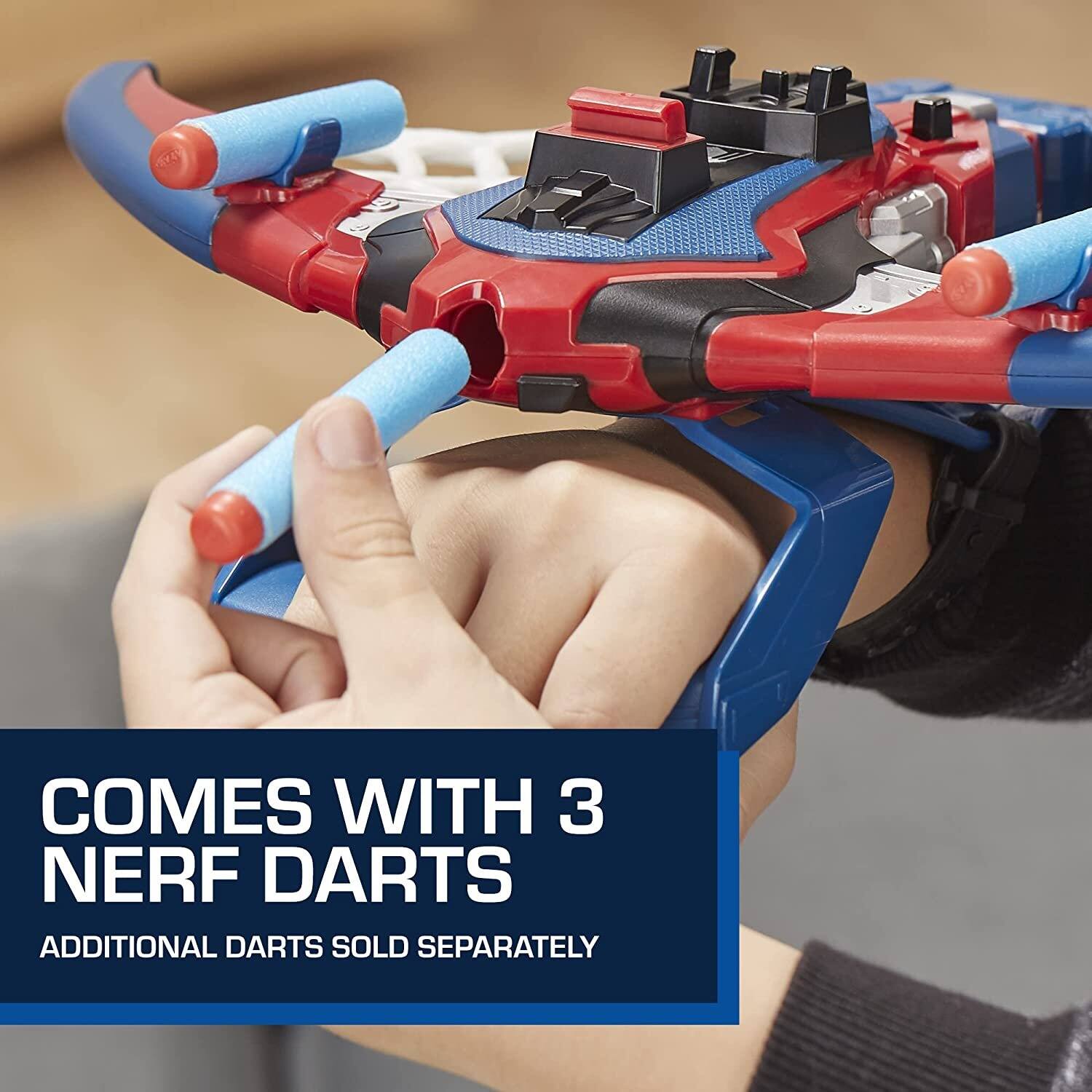 COMES WITH 3 NERF DARTS  
ADDITIONAL DARTS SOLD SEPARATELY